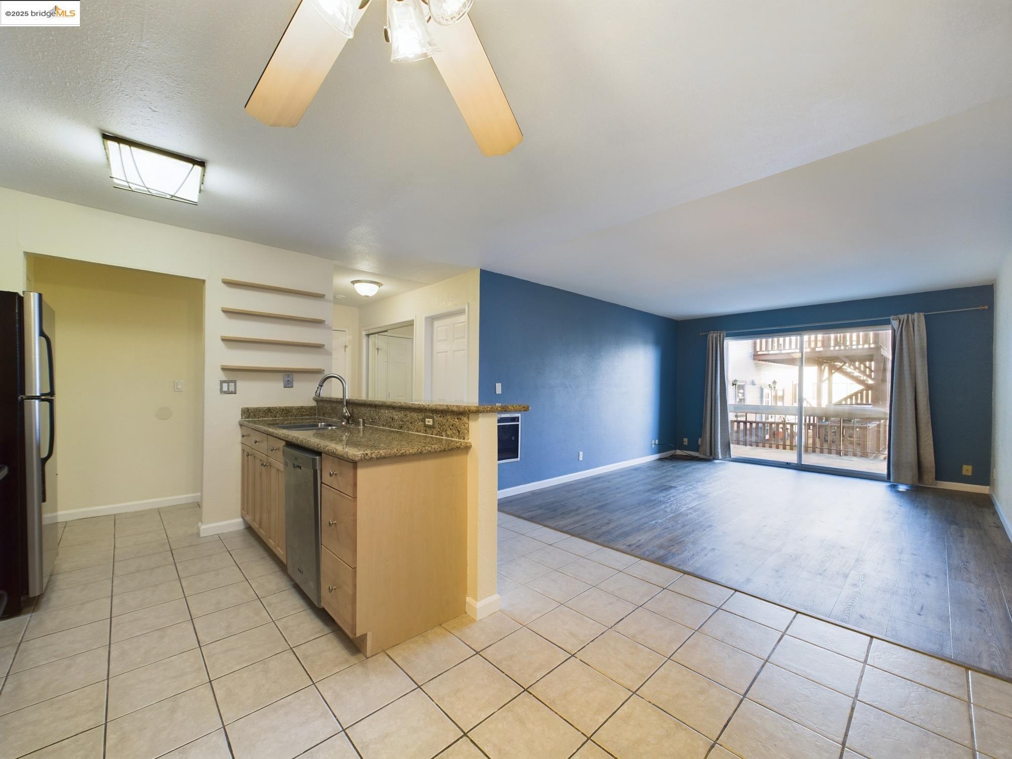 Detail Gallery Image 10 of 27 For 466 Crescent St #102,  Oakland,  CA 94610 - 1 Beds | 1 Baths