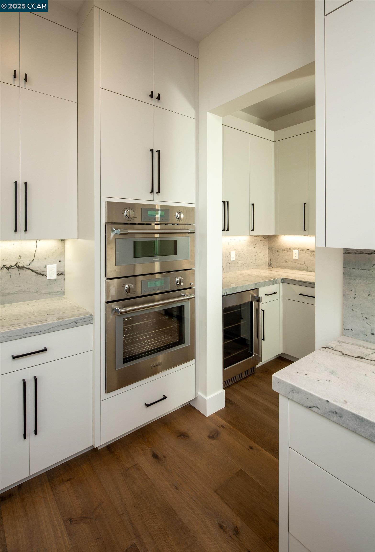 Detail Gallery Image 13 of 28 For 1070 Borrette Court, Napa,  CA 94558 - 4 Beds | 4/1 Baths