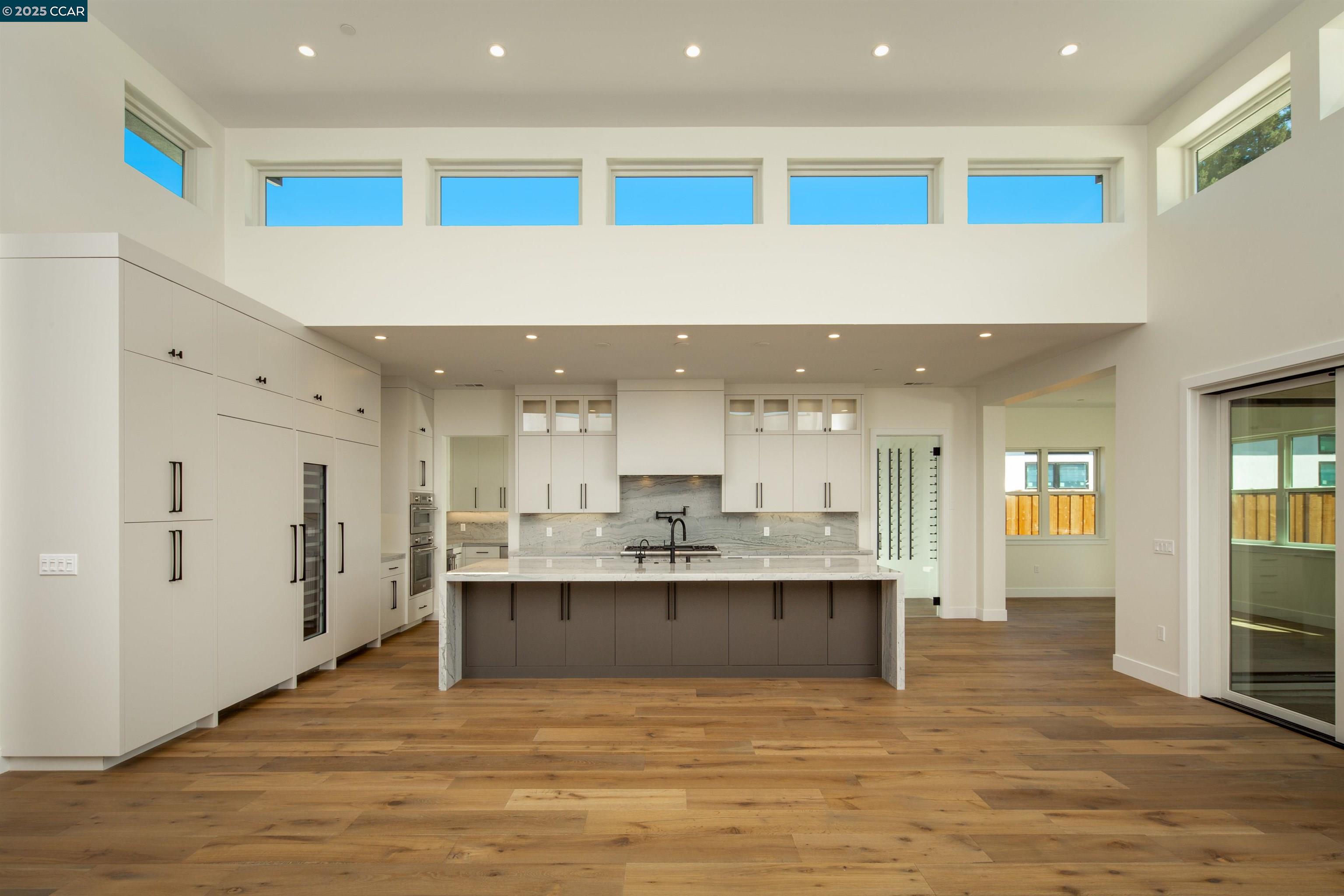 Detail Gallery Image 4 of 28 For 1070 Borrette Court, Napa,  CA 94558 - 4 Beds | 4/1 Baths