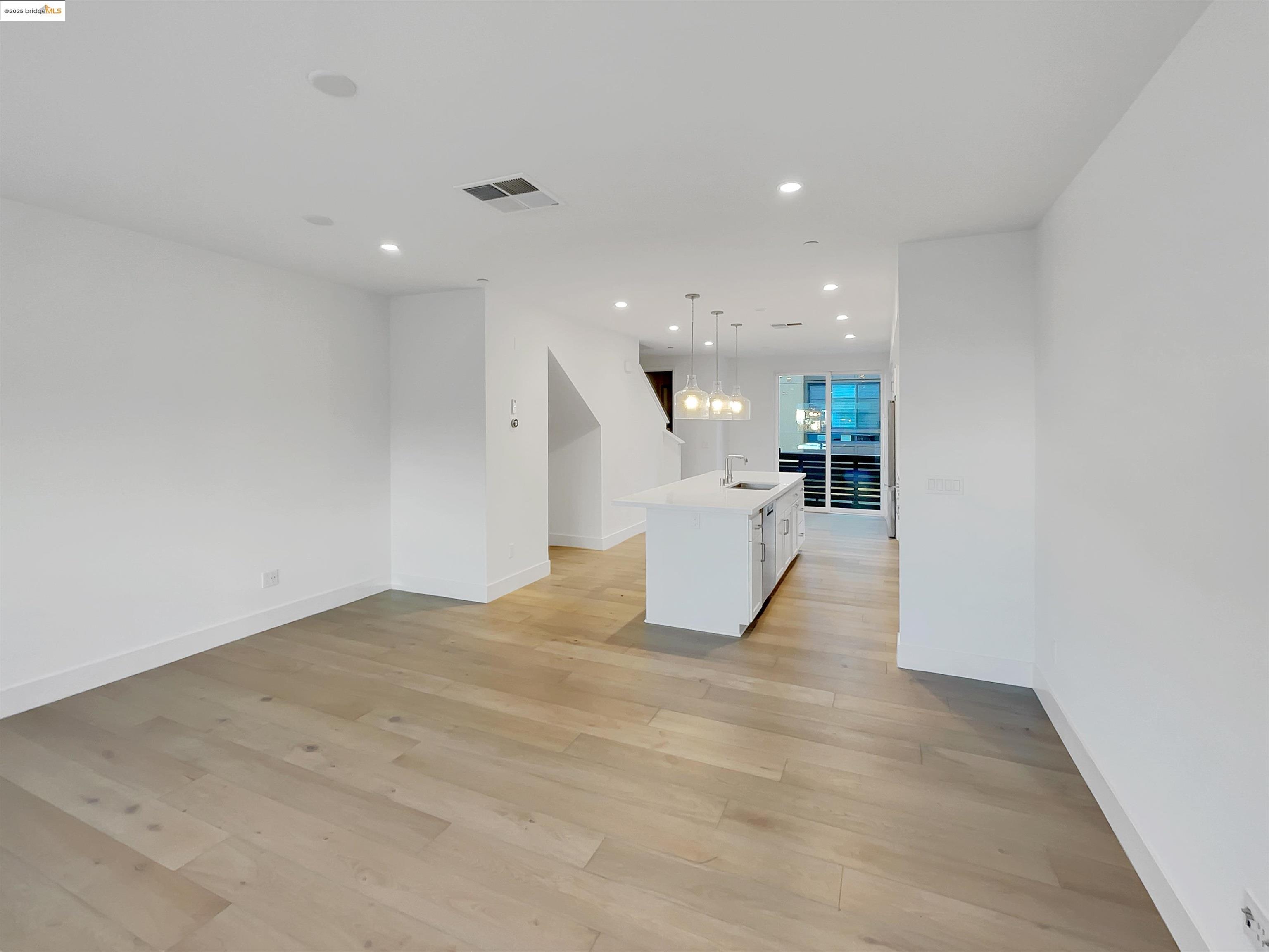 Detail Gallery Image 13 of 35 For 15021 Briggs Ct, Los Gatos,  CA 95032 - 2 Beds | 2/1 Baths