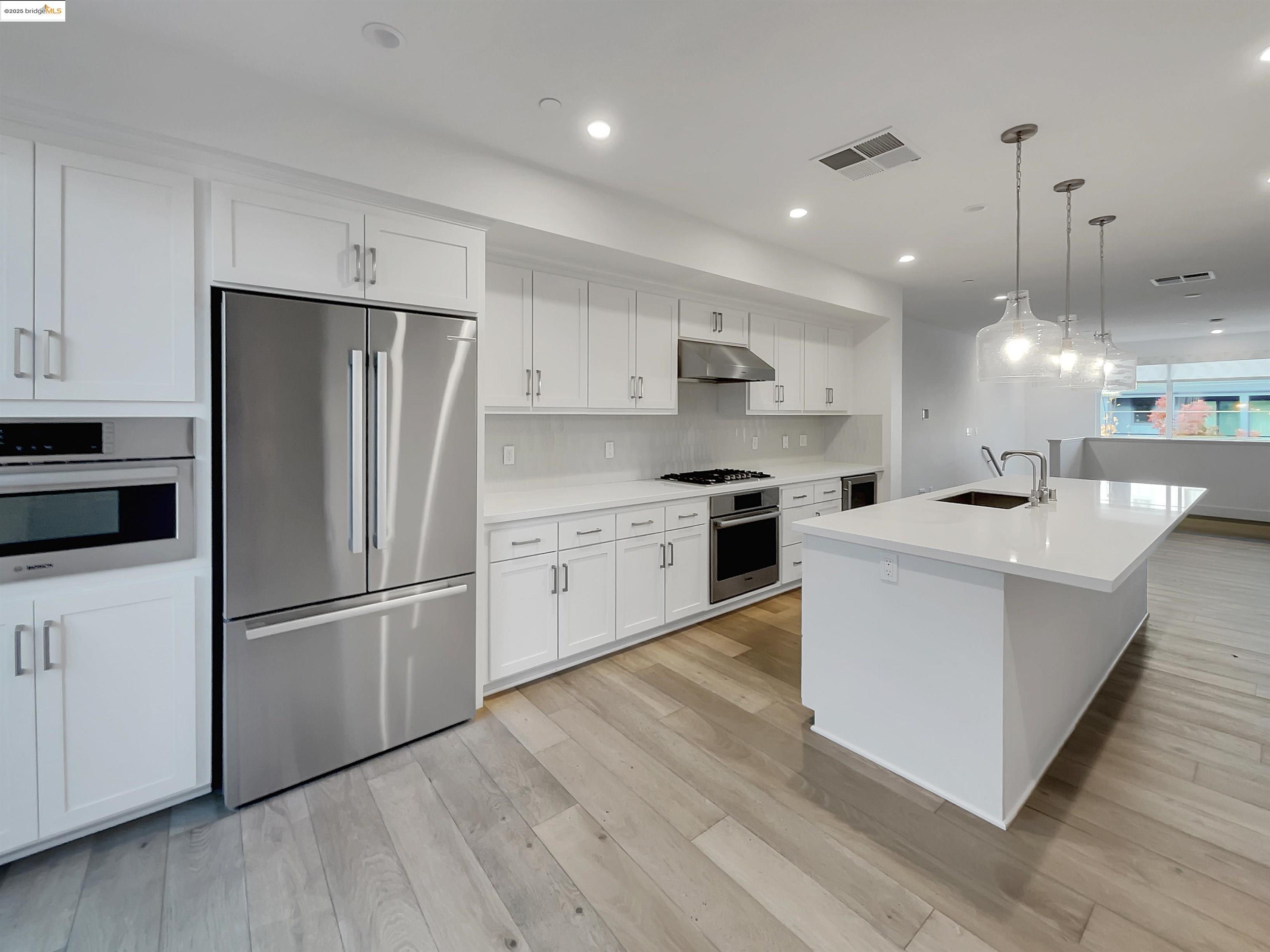 Detail Gallery Image 18 of 35 For 15021 Briggs Ct, Los Gatos,  CA 95032 - 2 Beds | 2/1 Baths