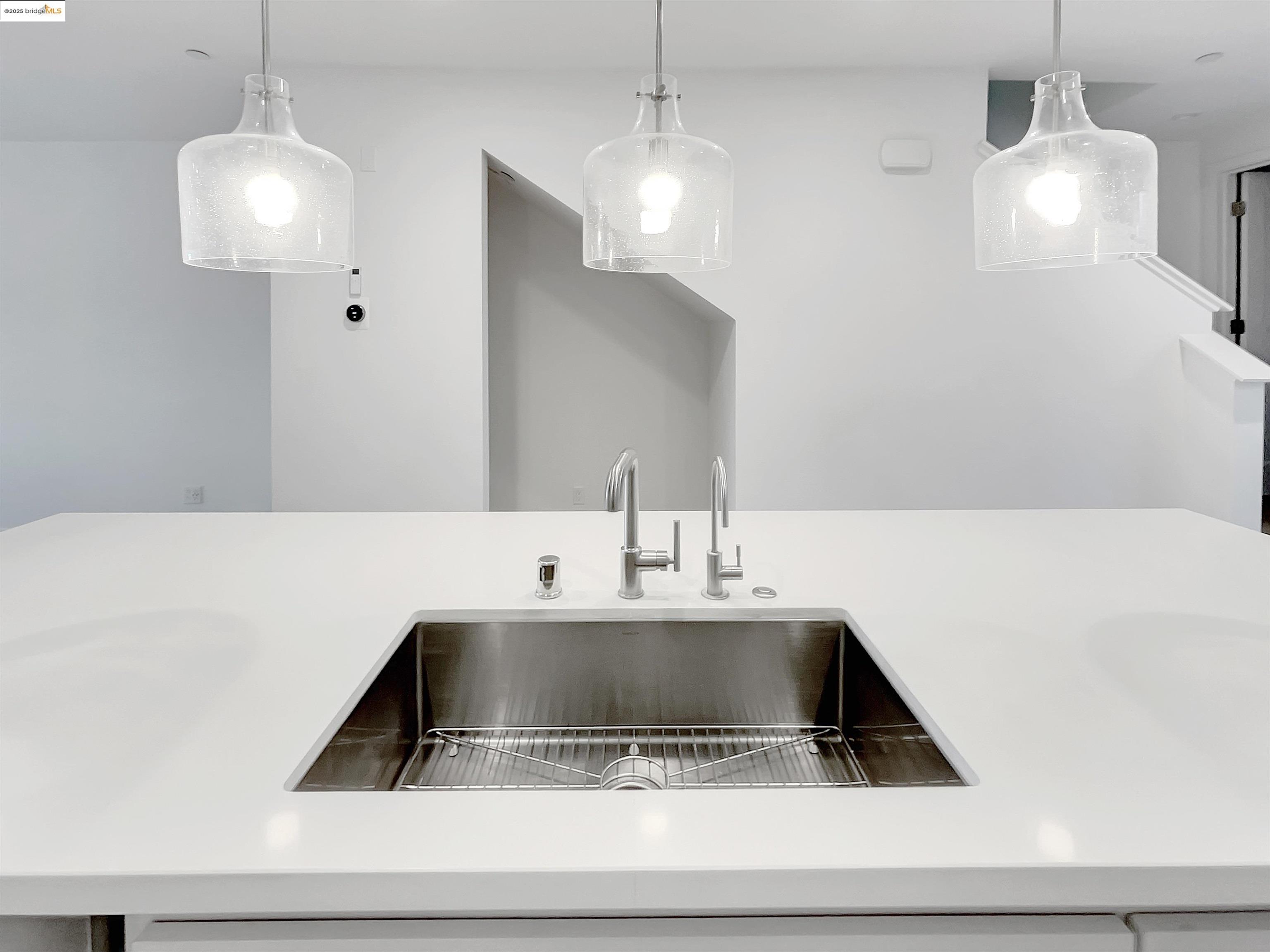 Detail Gallery Image 20 of 35 For 15021 Briggs Ct, Los Gatos,  CA 95032 - 2 Beds | 2/1 Baths