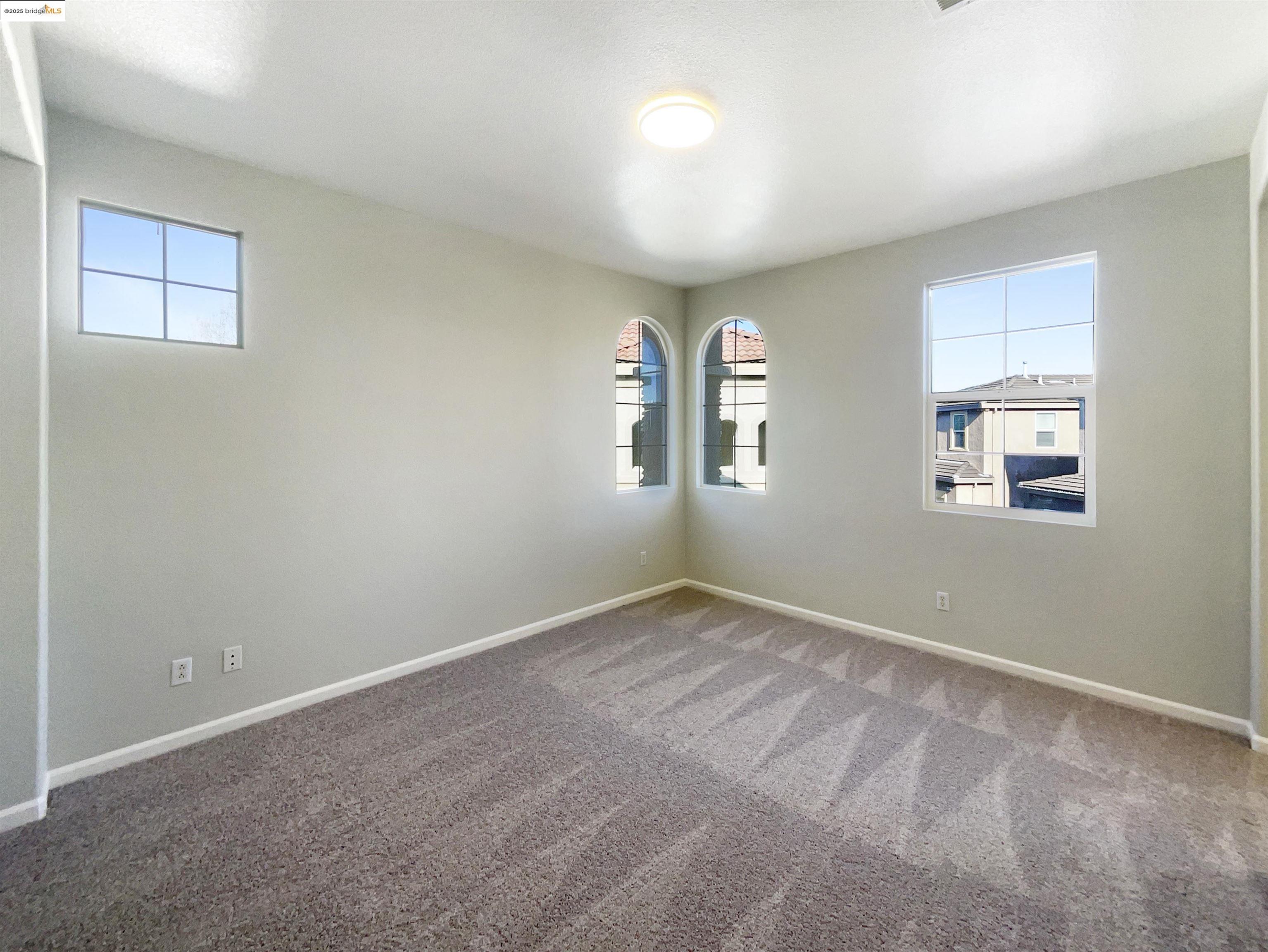 Detail Gallery Image 22 of 27 For 511 Malvasia Ct, Fairfield,  CA 94534 - 3 Beds | 2/1 Baths