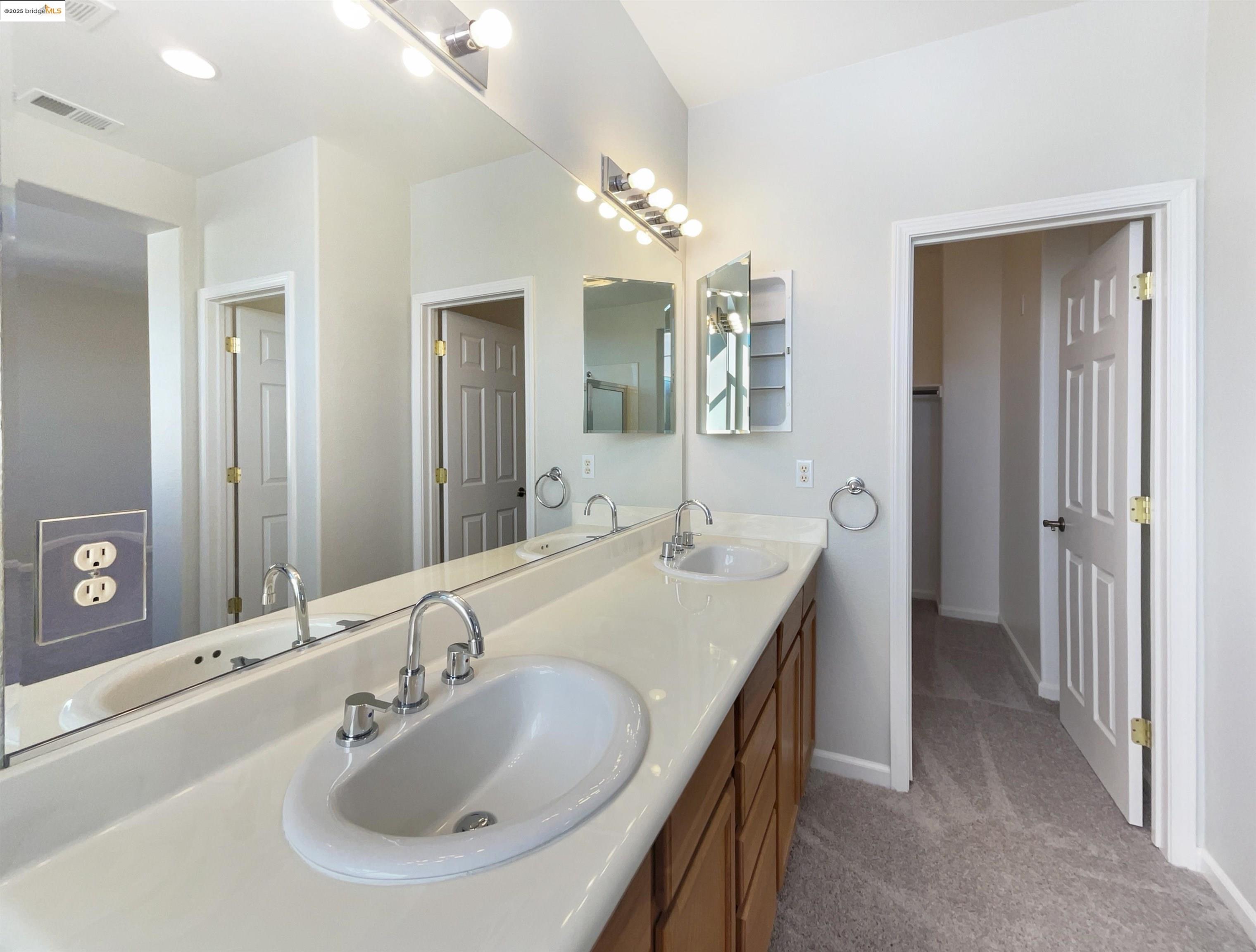 Detail Gallery Image 24 of 27 For 511 Malvasia Ct, Fairfield,  CA 94534 - 3 Beds | 2/1 Baths