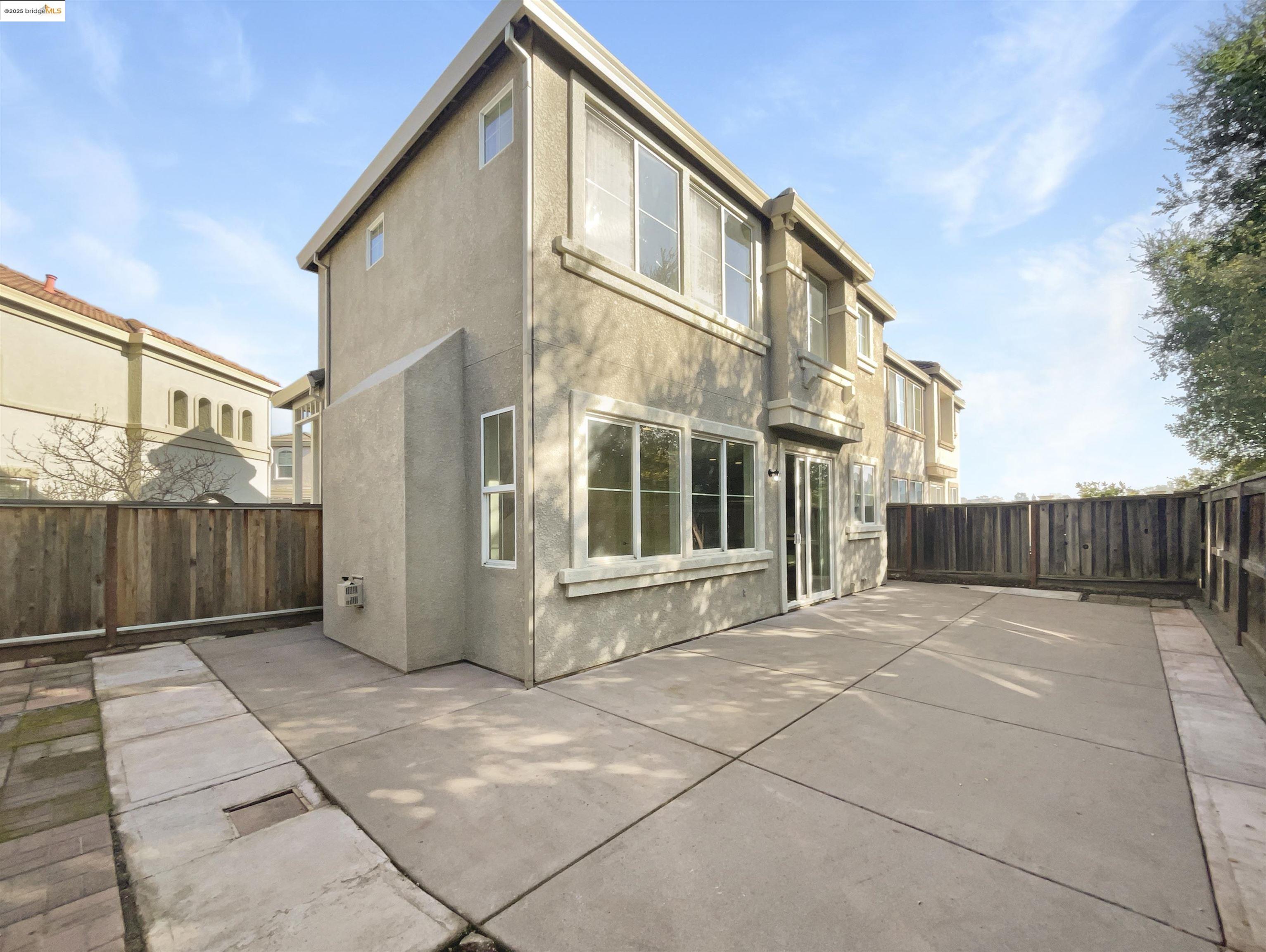 Detail Gallery Image 8 of 27 For 511 Malvasia Ct, Fairfield,  CA 94534 - 3 Beds | 2/1 Baths