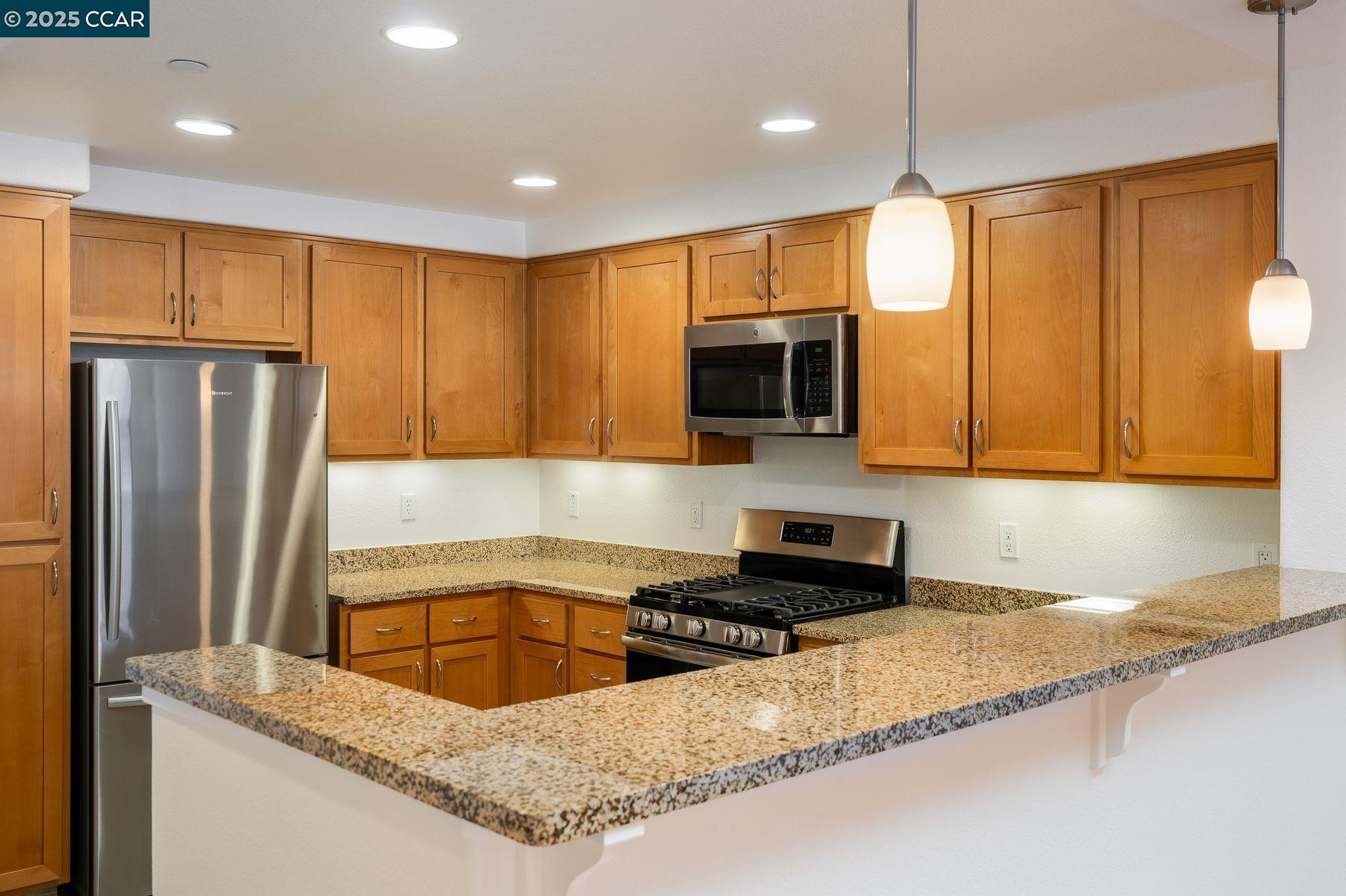 Detail Gallery Image 14 of 56 For 1363 El Camino Real, Millbrae,  CA 94030 - 1 Beds | 1/1 Baths