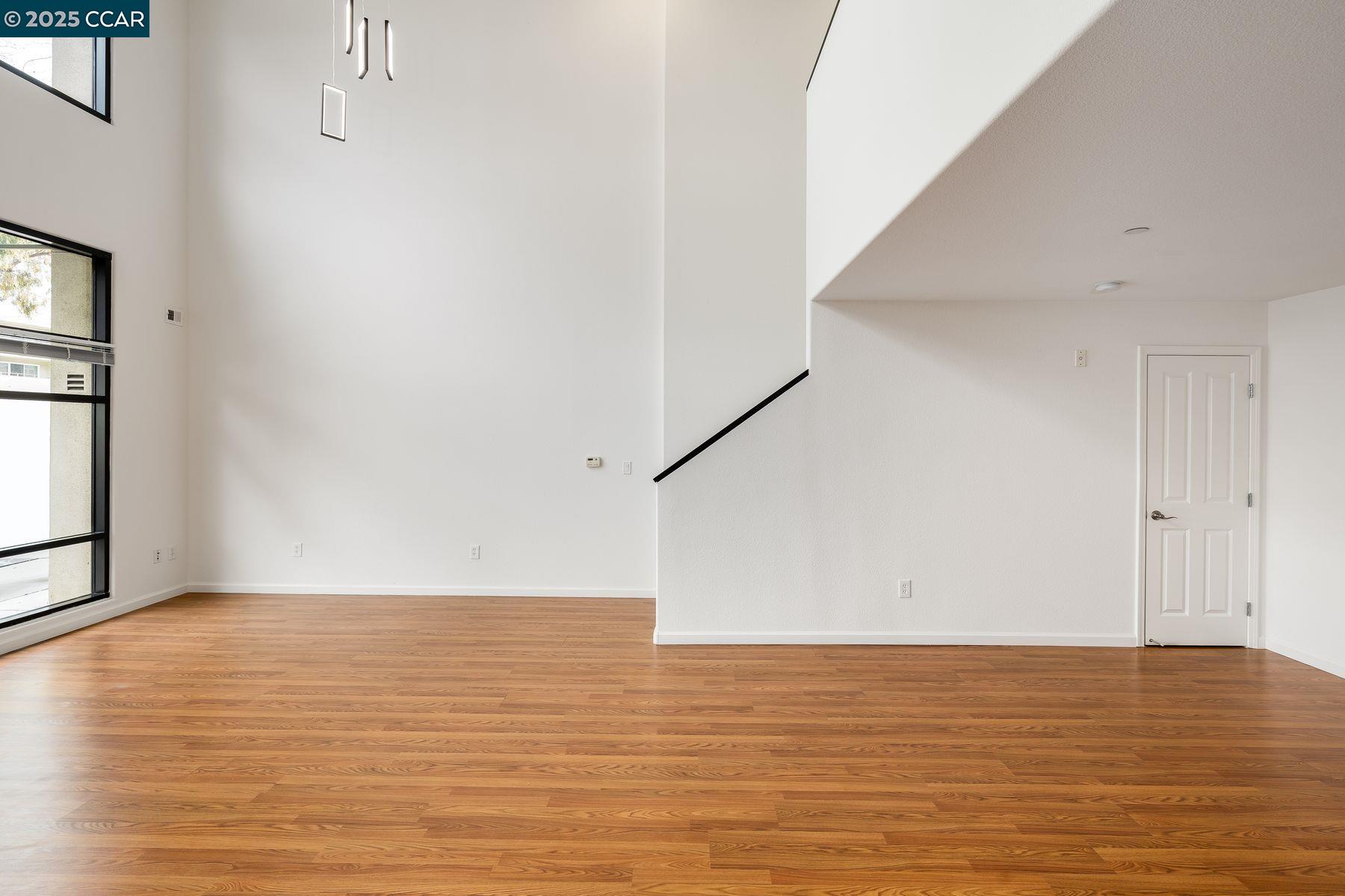 Detail Gallery Image 15 of 56 For 1363 El Camino Real, Millbrae,  CA 94030 - 1 Beds | 1/1 Baths