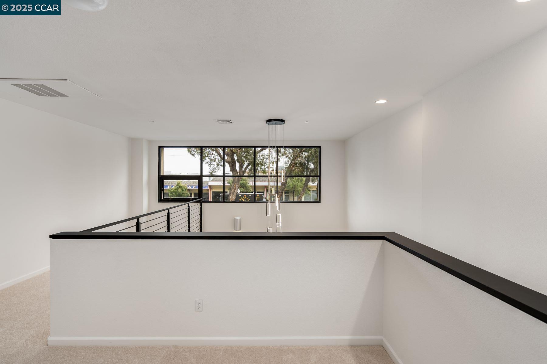 Detail Gallery Image 27 of 56 For 1363 El Camino Real, Millbrae,  CA 94030 - 1 Beds | 1/1 Baths
