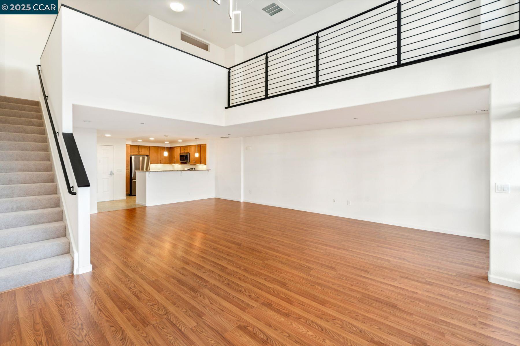 Detail Gallery Image 6 of 56 For 1363 El Camino Real, Millbrae,  CA 94030 - 1 Beds | 1/1 Baths