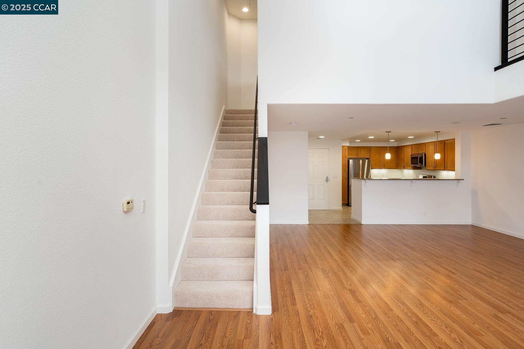 Detail Gallery Image 7 of 56 For 1363 El Camino Real, Millbrae,  CA 94030 - 1 Beds | 1/1 Baths