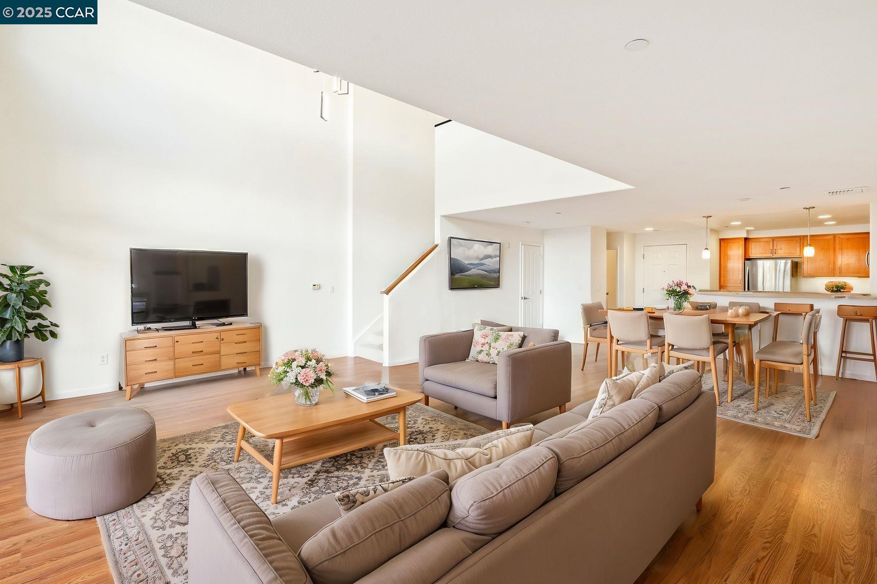Detail Gallery Image 8 of 56 For 1363 El Camino Real, Millbrae,  CA 94030 - 1 Beds | 1/1 Baths