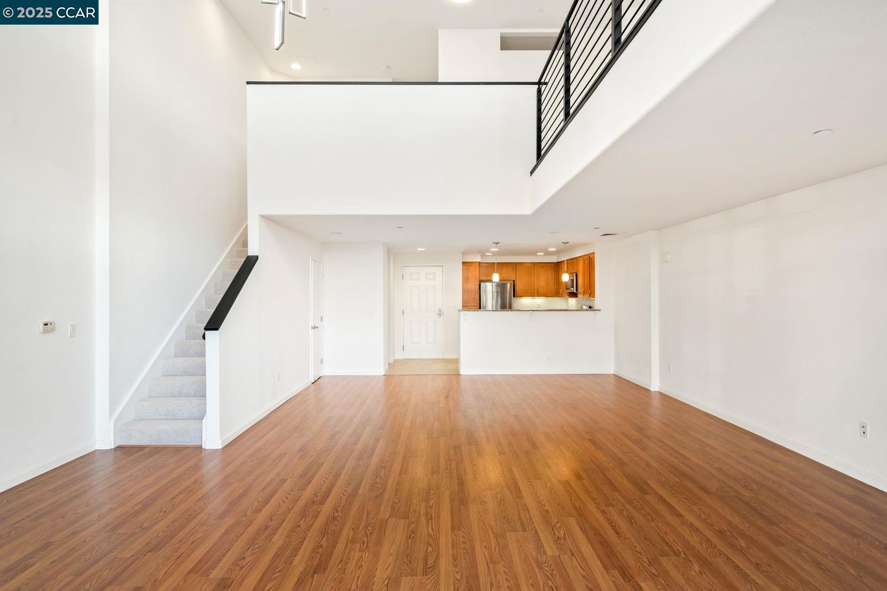 Detail Gallery Image 10 of 56 For 1363 El Camino Real, Millbrae,  CA 94030 - 1 Beds | 1/1 Baths