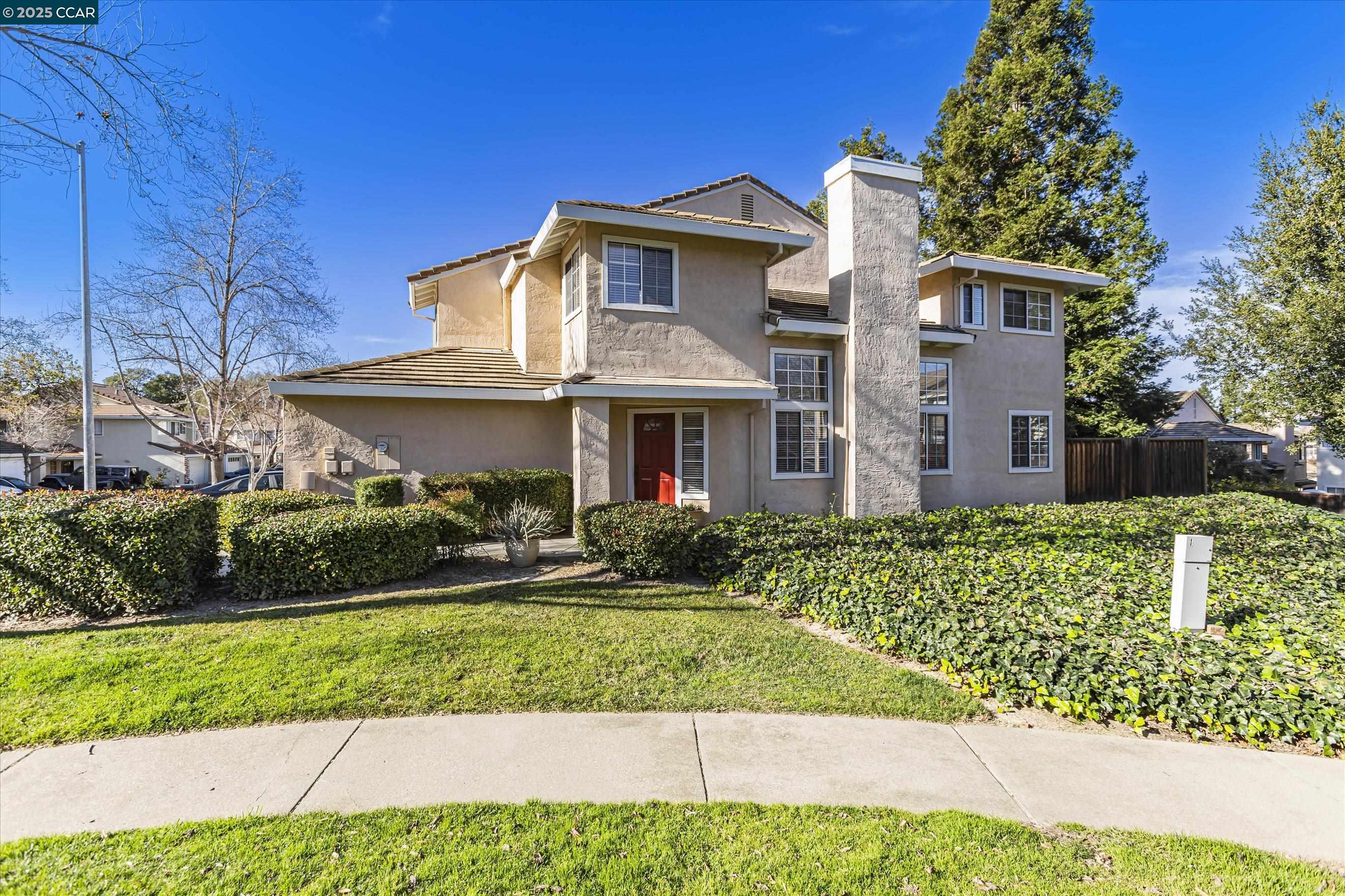 More Details about MLS # 41082417 : 5235 PEBBLE GLEN DR