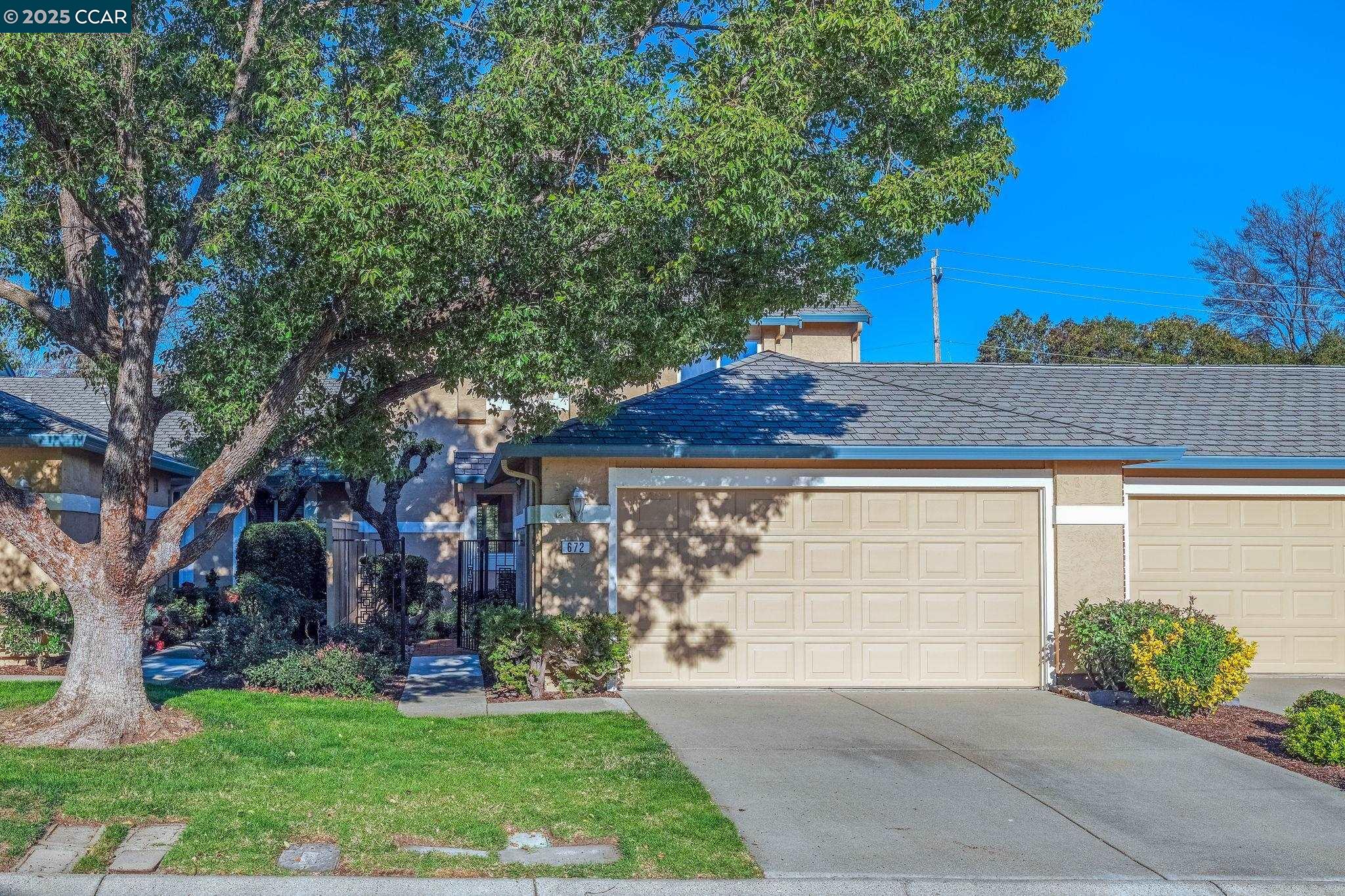 MLS: 41082448 Condo For Sale