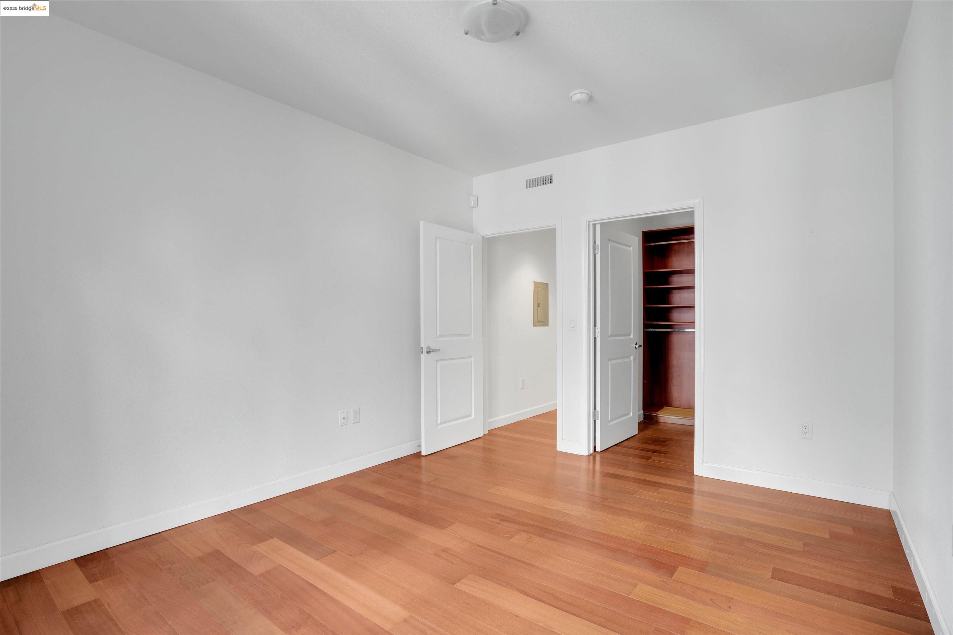 423 7Th St # 302, Oakland, California 94607, 2 Bedrooms Bedrooms, 5 Rooms Rooms,2 BathroomsBathrooms,Residential,For Sale,423 7Th St # 302,41082453