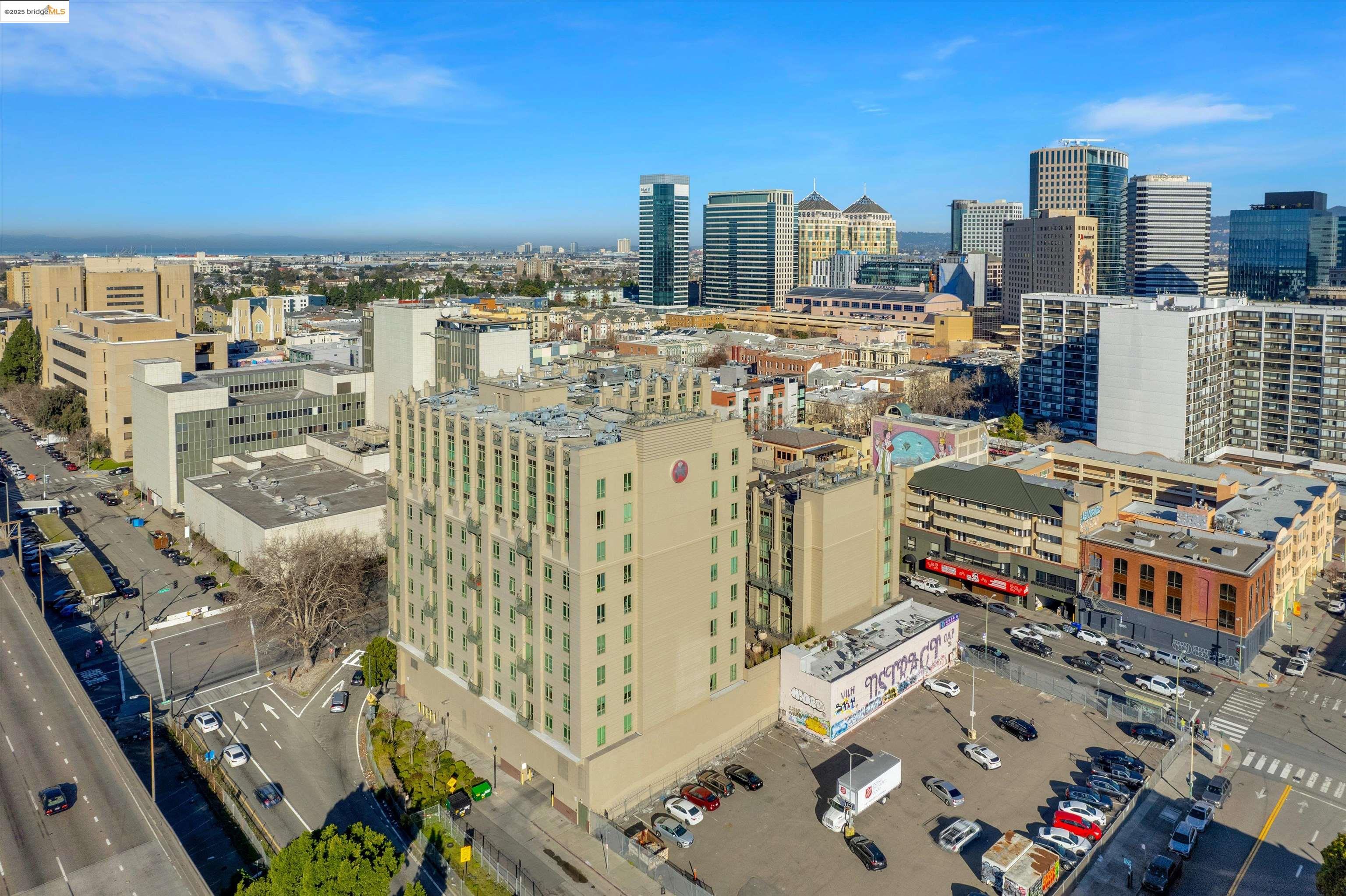 423 7Th St # 302, Oakland, California 94607, 2 Bedrooms Bedrooms, 5 Rooms Rooms,2 BathroomsBathrooms,Residential,For Sale,423 7Th St # 302,41082453