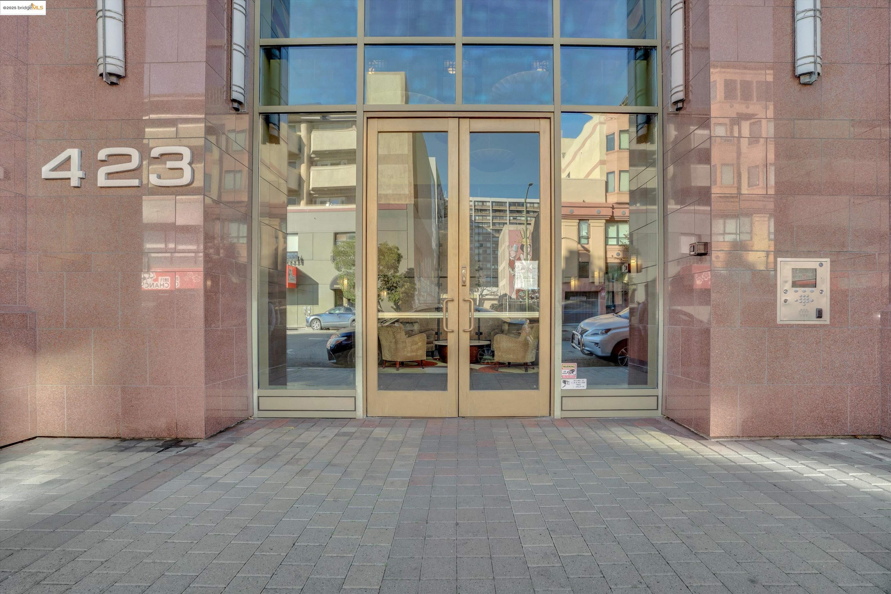 423 7Th St # 302, Oakland, California 94607, 2 Bedrooms Bedrooms, 5 Rooms Rooms,2 BathroomsBathrooms,Residential,For Sale,423 7Th St # 302,41082453