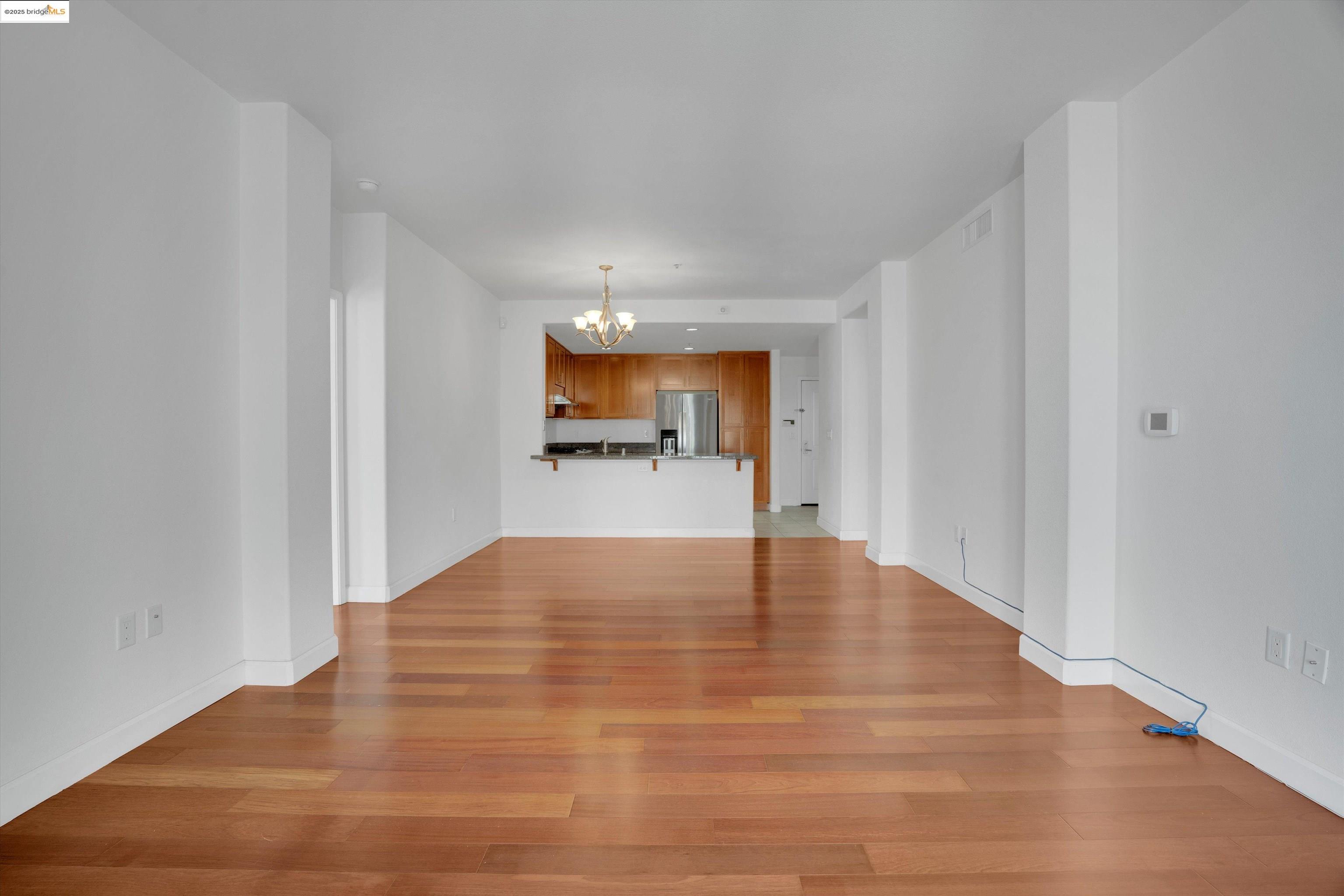 423 7Th St # 302, Oakland, California 94607, 2 Bedrooms Bedrooms, 5 Rooms Rooms,2 BathroomsBathrooms,Residential,For Sale,423 7Th St # 302,41082453