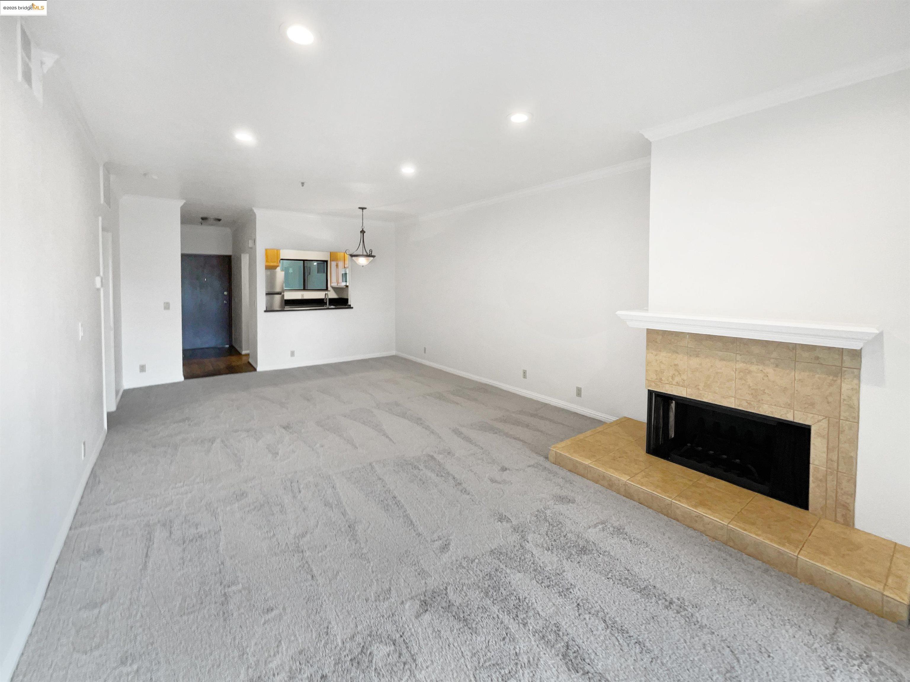 Detail Gallery Image 12 of 18 For 2200 Agnew Rd #212,  Santa Clara,  CA 95054 - 2 Beds | 2 Baths