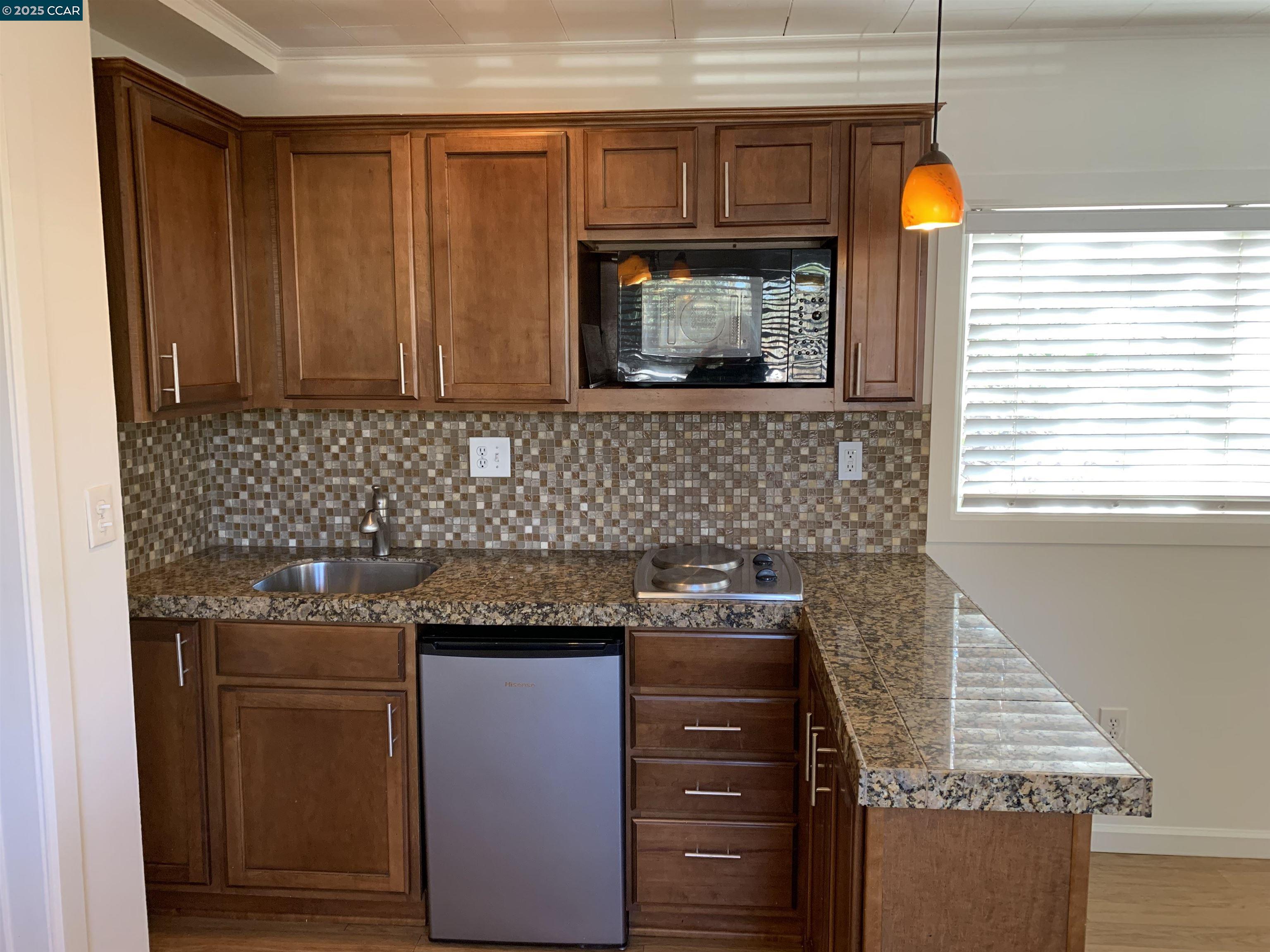 Detail Gallery Image 5 of 9 For 1730 6th St, Concord,  CA 94519 - 0 Beds | 1 Baths