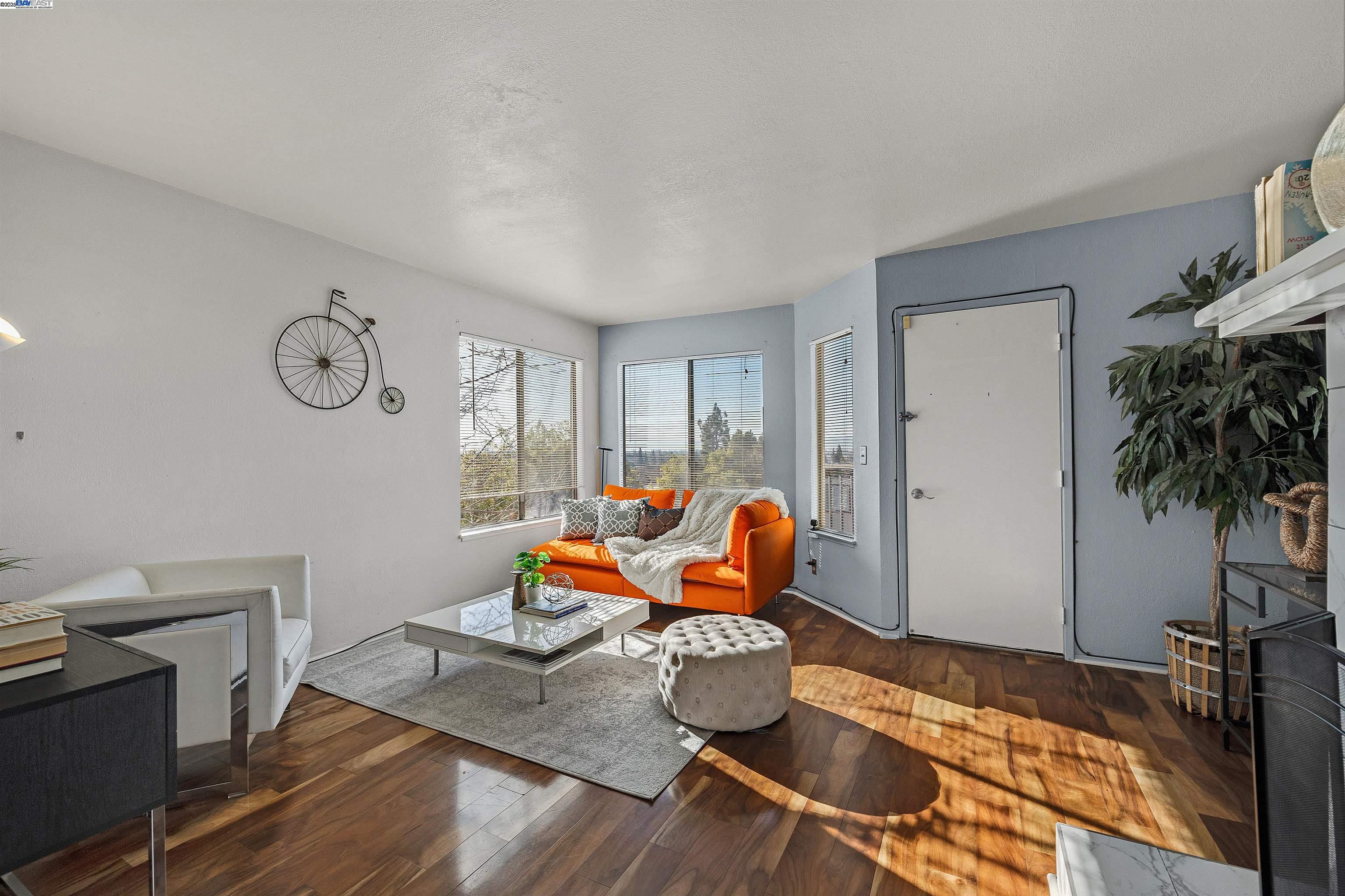 Photo #2: 41082508 Listing 