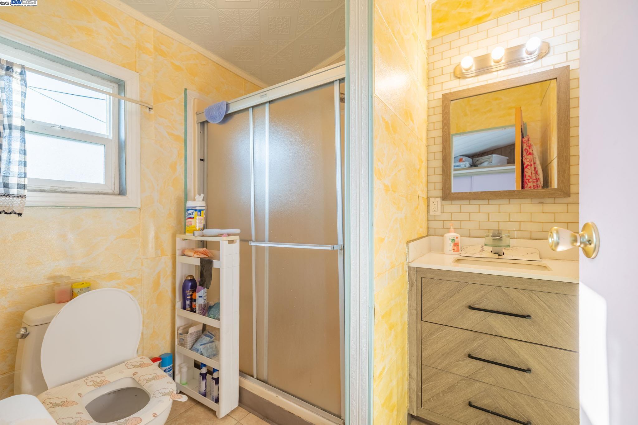 Detail Gallery Image 16 of 30 For 3998 Castro Valley Blvd #36,  Castro Valley,  CA 94546 - 2 Beds | 2 Baths