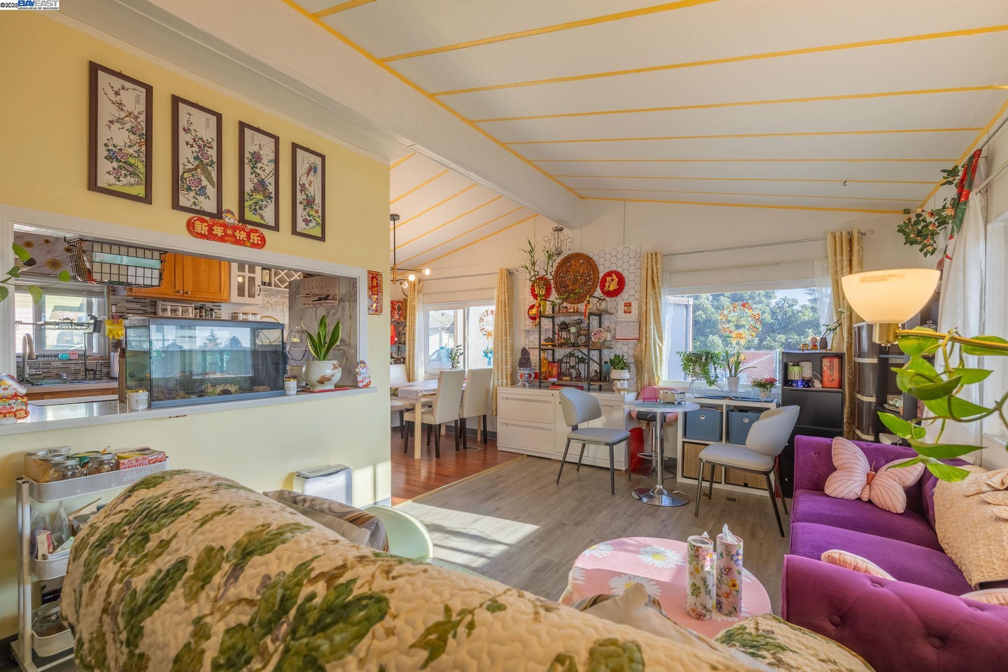 Detail Gallery Image 7 of 30 For 3998 Castro Valley Blvd #36,  Castro Valley,  CA 94546 - 2 Beds | 2 Baths