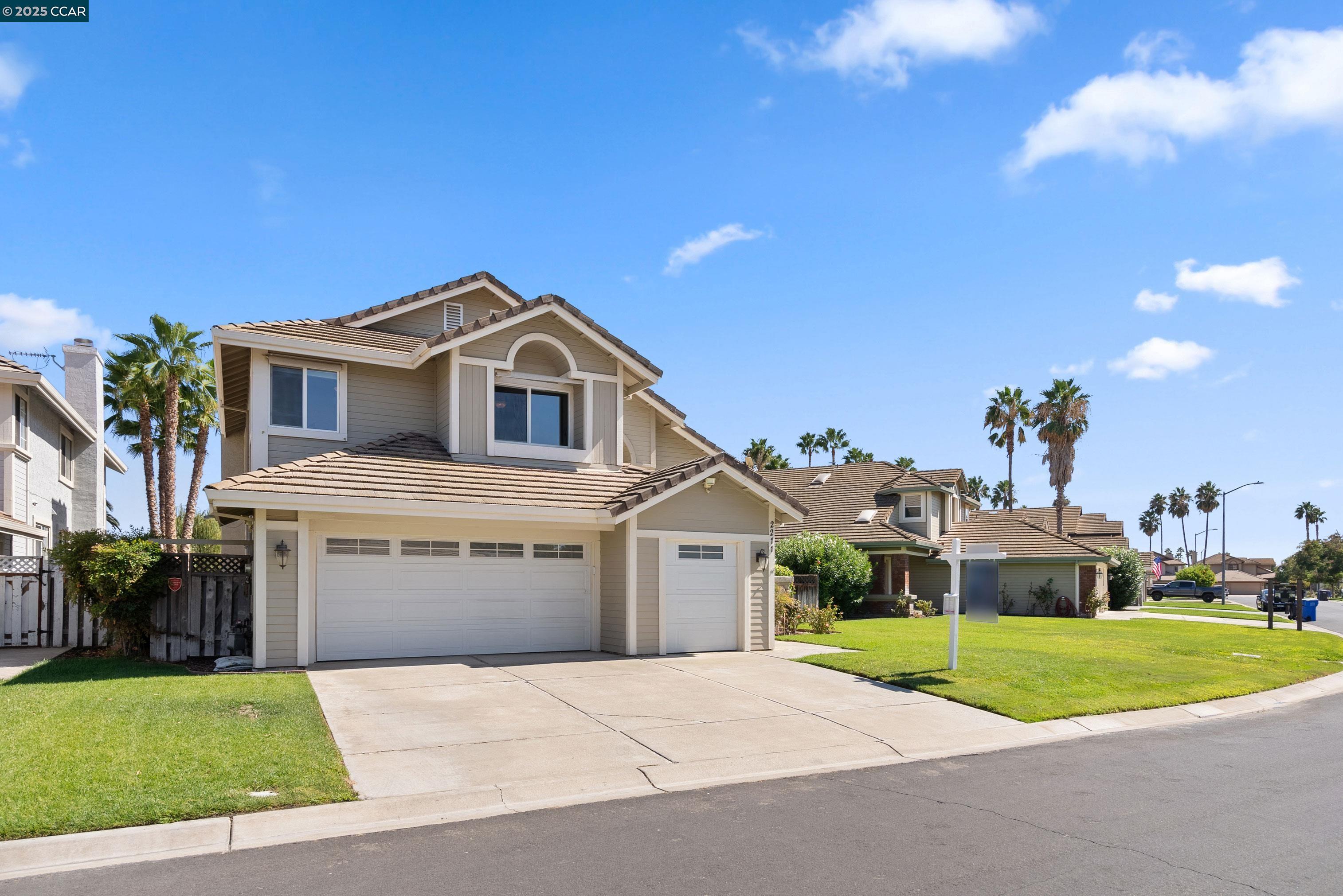 Detail Gallery Image 1 of 1 For 2211 Colonial Ct, Discovery Bay,  CA 94505 - 4 Beds | 3 Baths