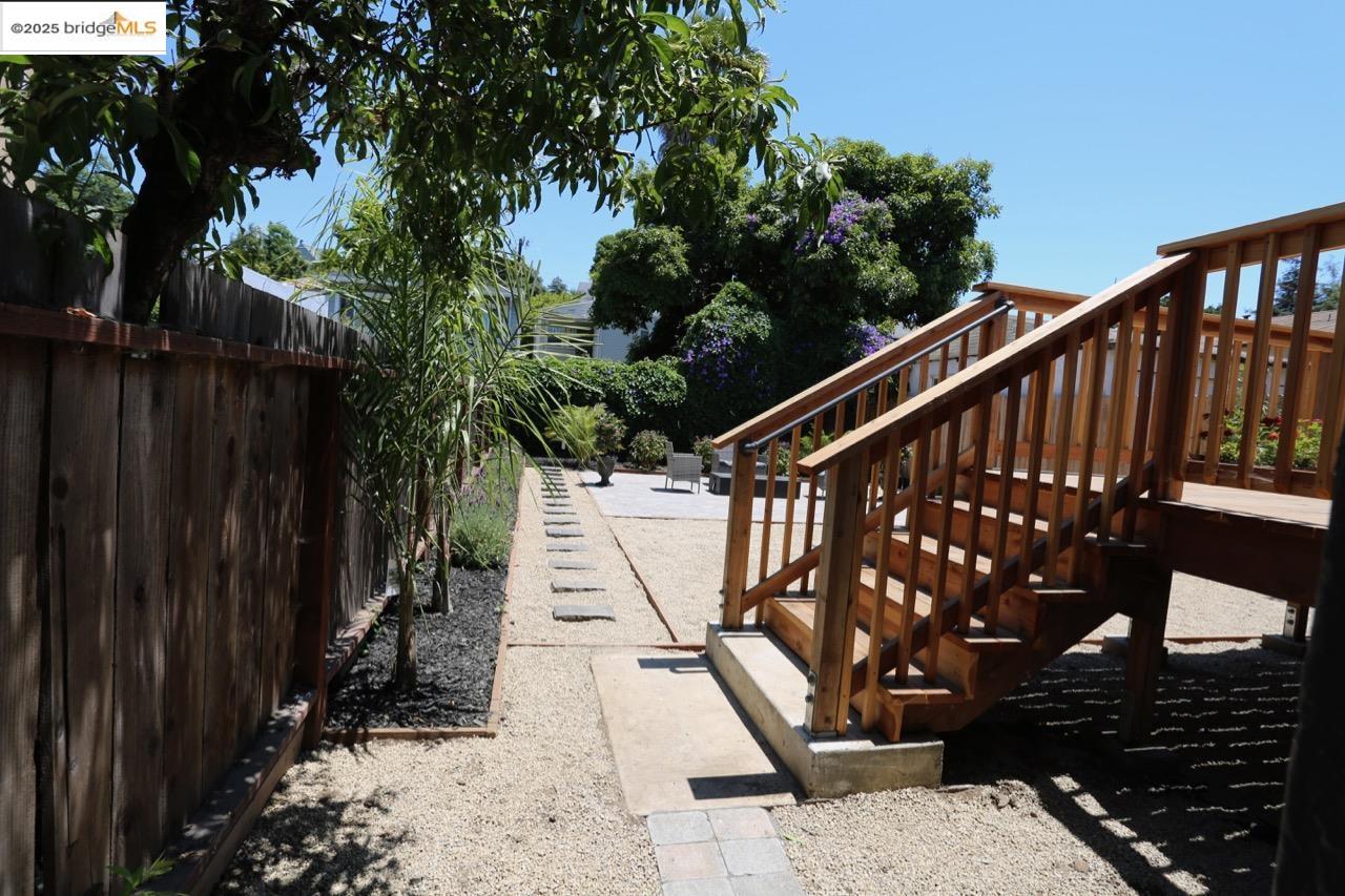 2594 Fruitvale Ave, Oakland, California 94601, 2 Bedrooms Bedrooms, 4 Rooms Rooms,1 BathroomBathrooms,Residential,For Sale,2594 Fruitvale Ave,41082569