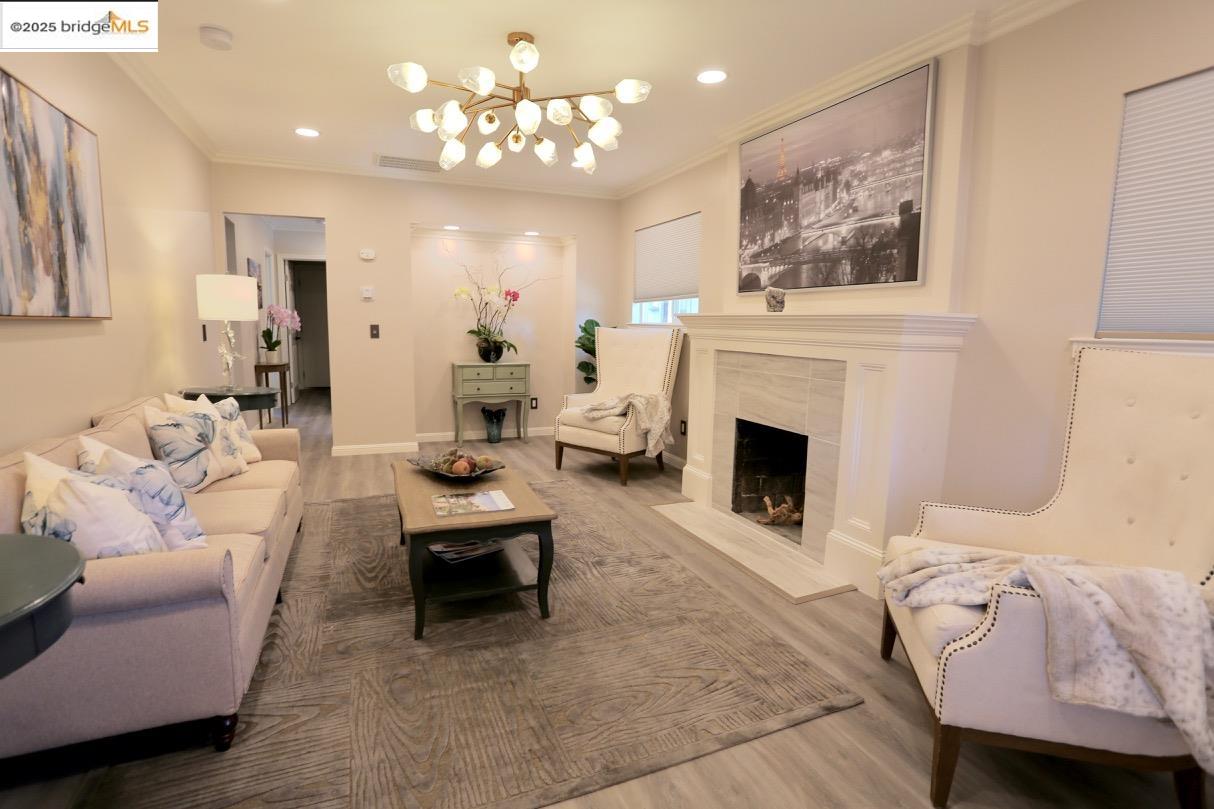 2594 Fruitvale Ave, Oakland, California 94601, 2 Bedrooms Bedrooms, 4 Rooms Rooms,1 BathroomBathrooms,Residential,For Sale,2594 Fruitvale Ave,41082569