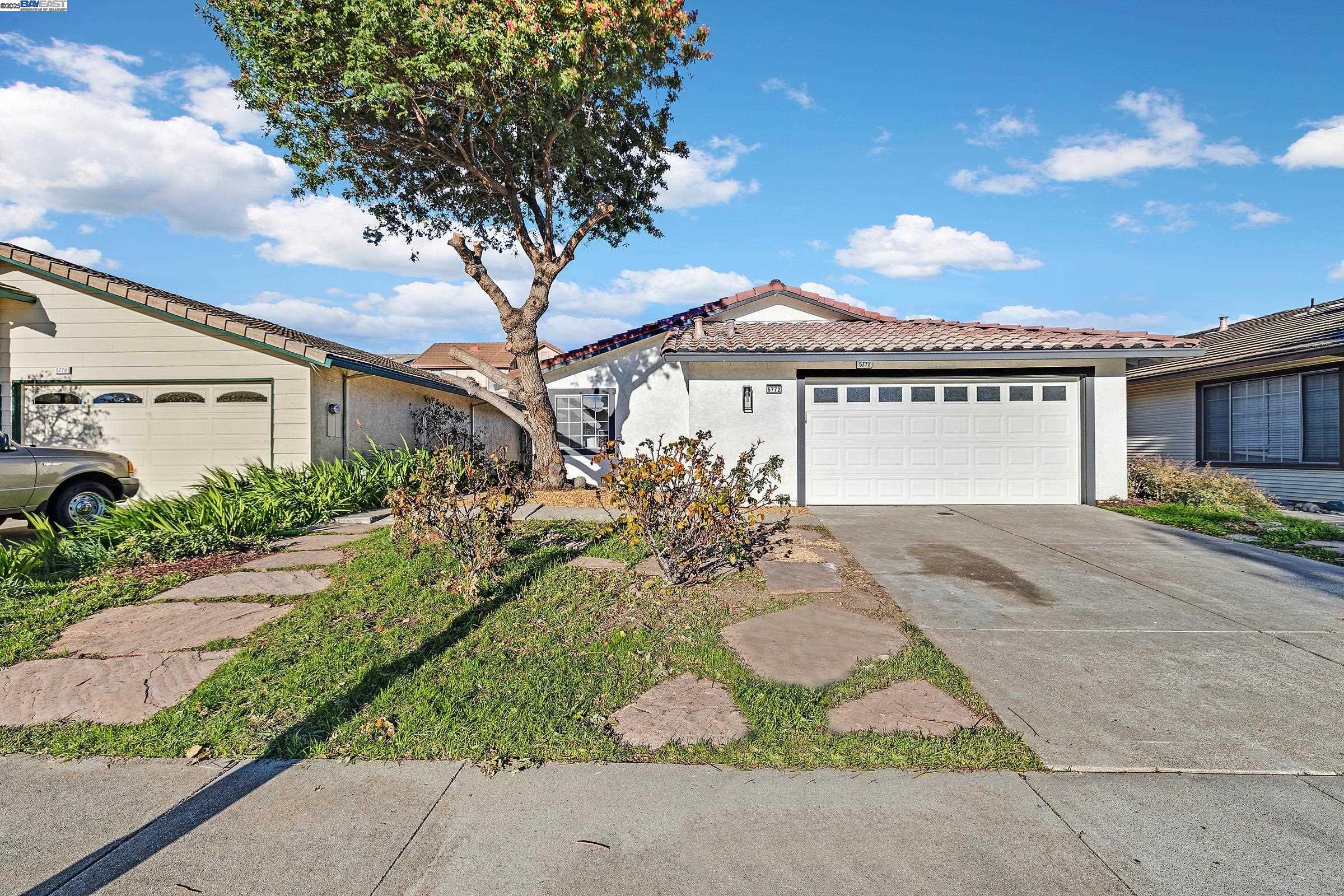 Detail Gallery Image 1 of 1 For 5772 Bellflower Dr, Newark,  CA 94560 - 3 Beds | 2 Baths