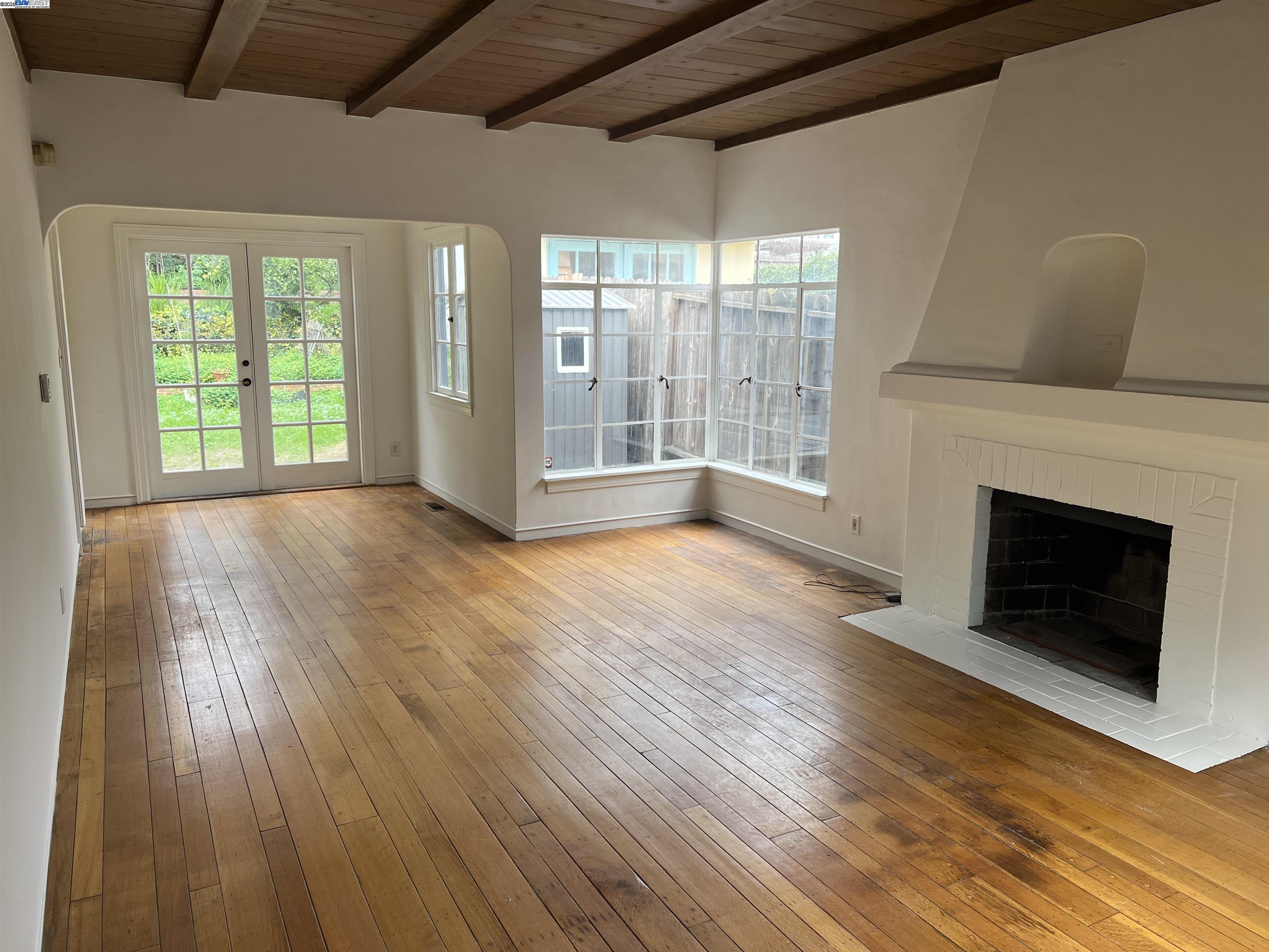 Detail Gallery Image 1 of 1 For 3875 Coolidge Ave, Oakland,  CA 94602 - 2 Beds | 1 Baths