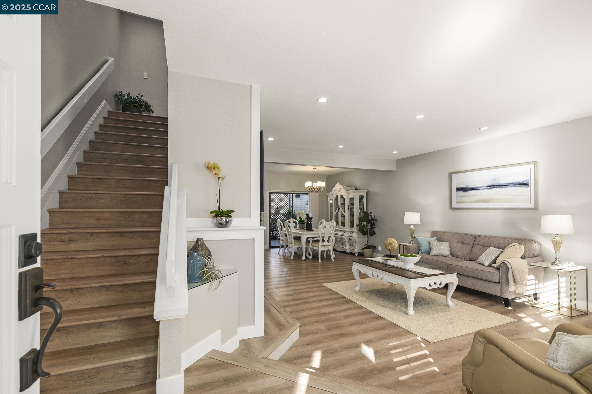 Photo #2: 41082685 Listing 