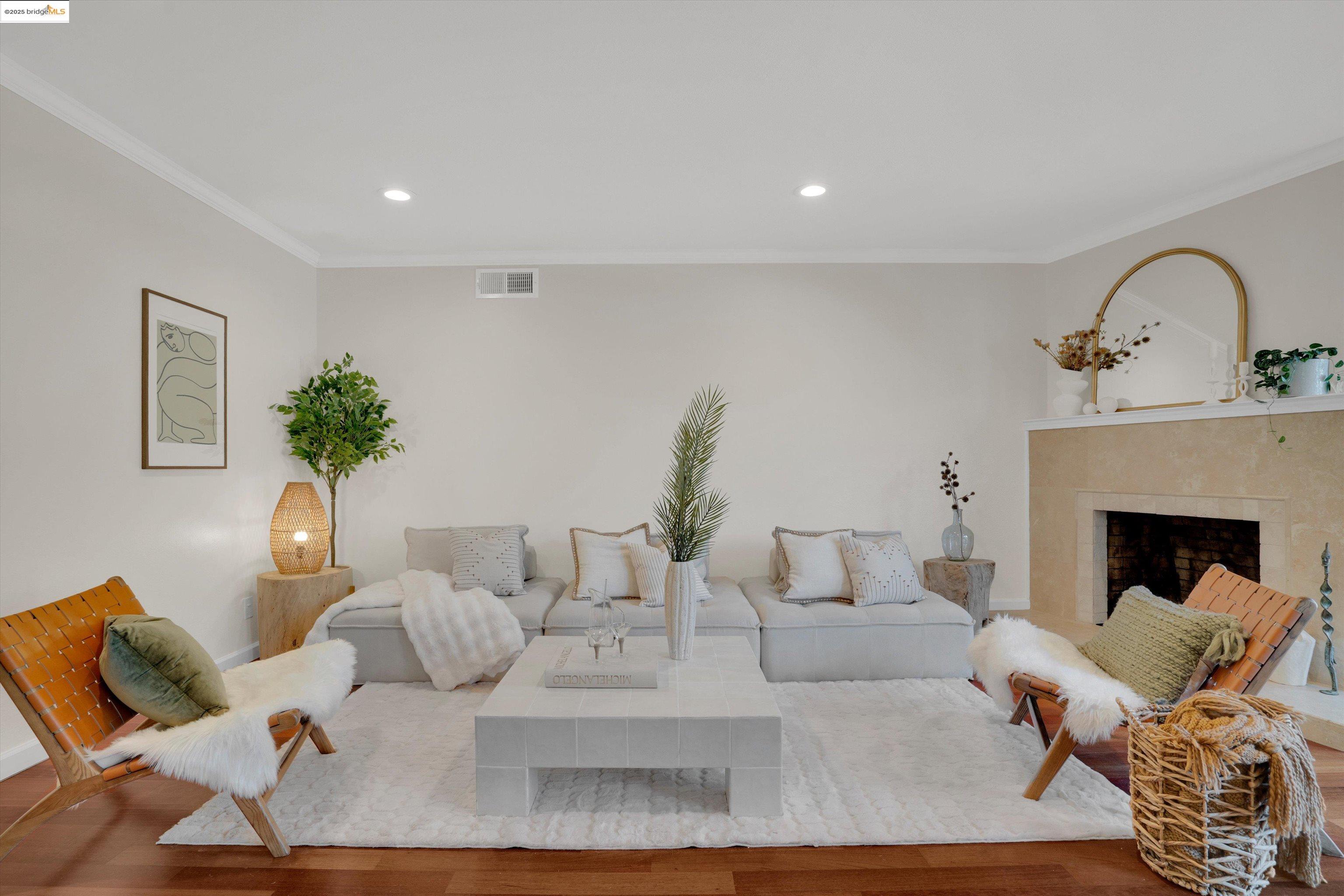 Photo #2: 41082711 Listing 