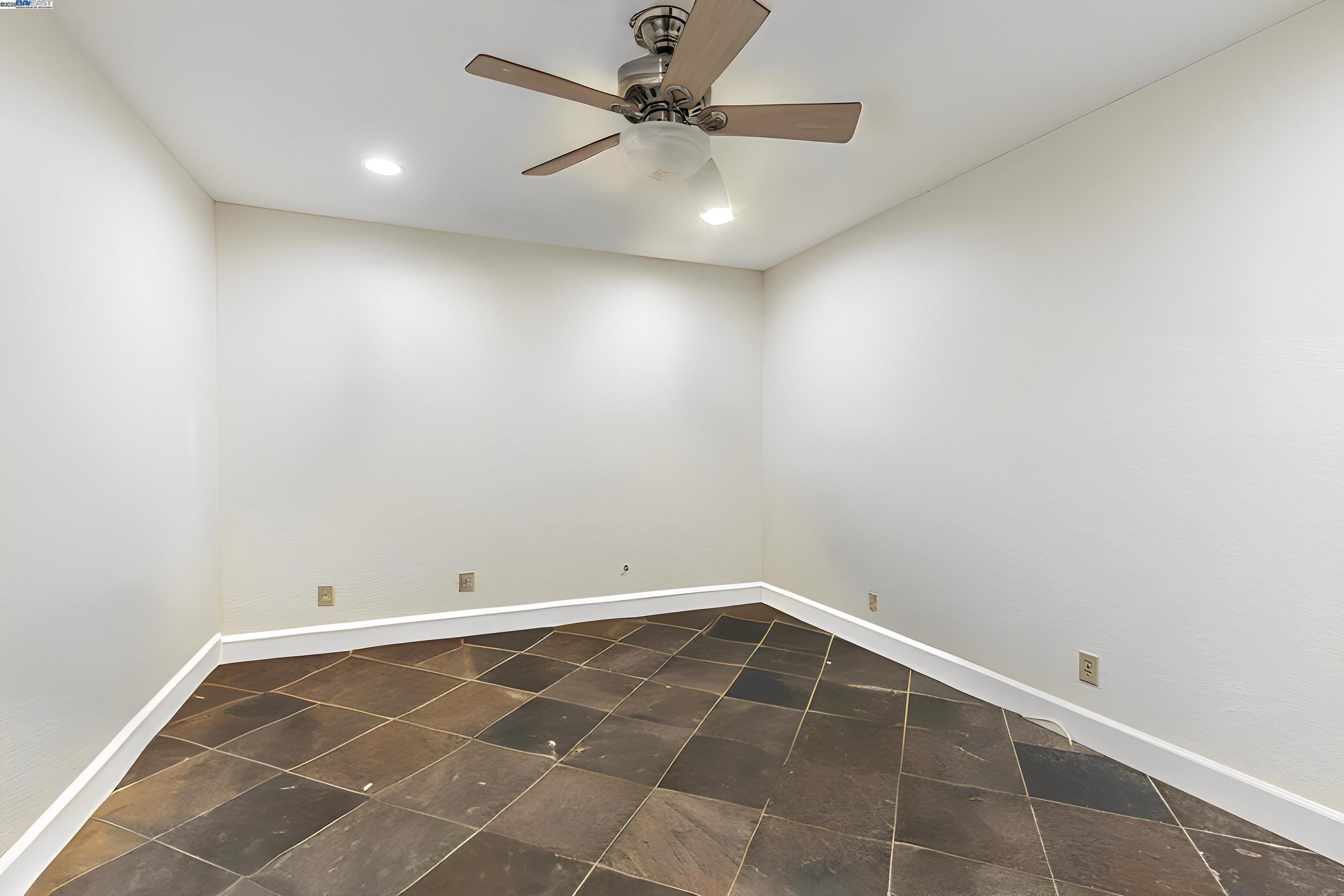 Detail Gallery Image 12 of 27 For 2256 Cove Ct, Discovery Bay,  CA 94505 - 3 Beds | 2 Baths