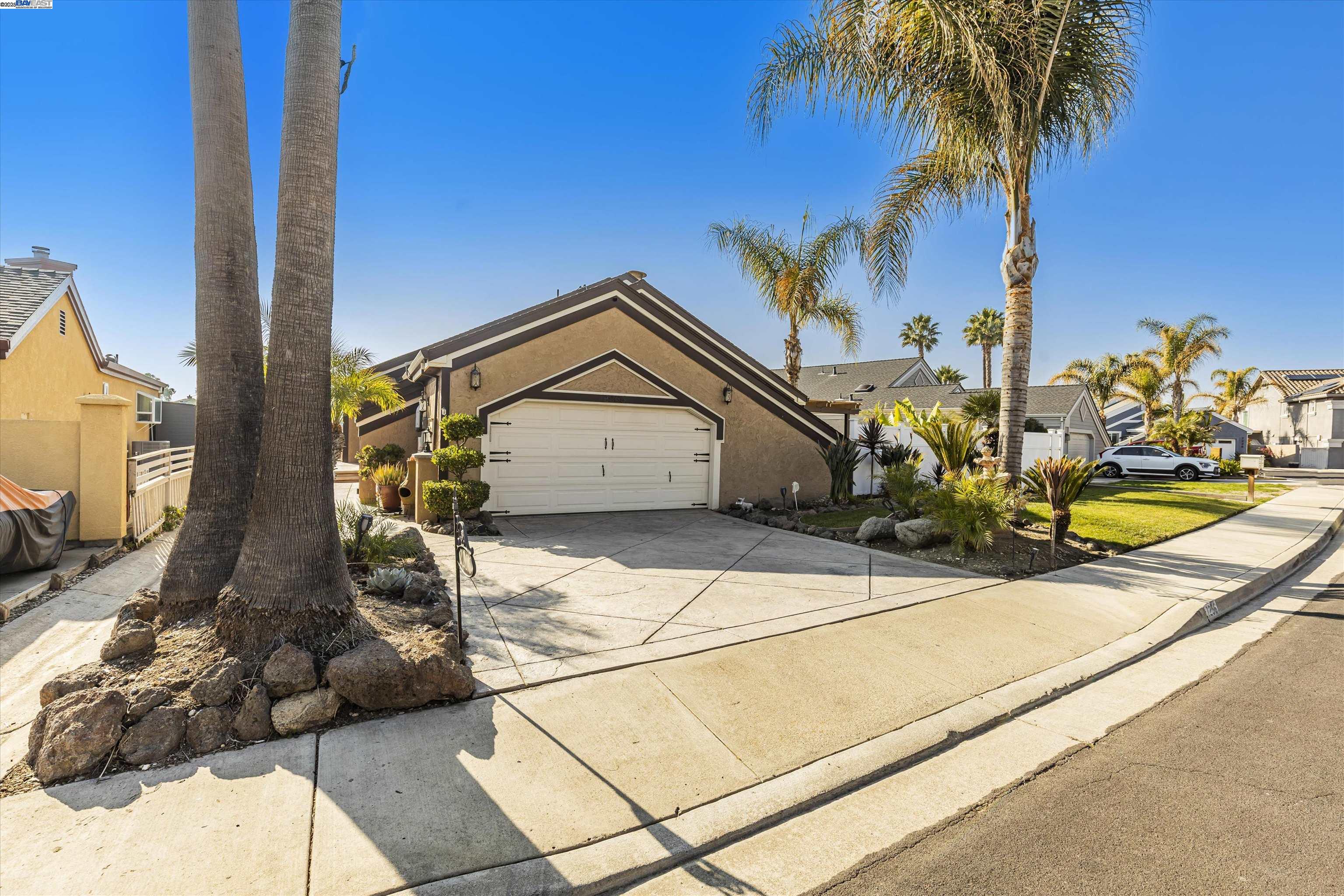 Detail Gallery Image 4 of 27 For 2256 Cove Ct, Discovery Bay,  CA 94505 - 3 Beds | 2 Baths