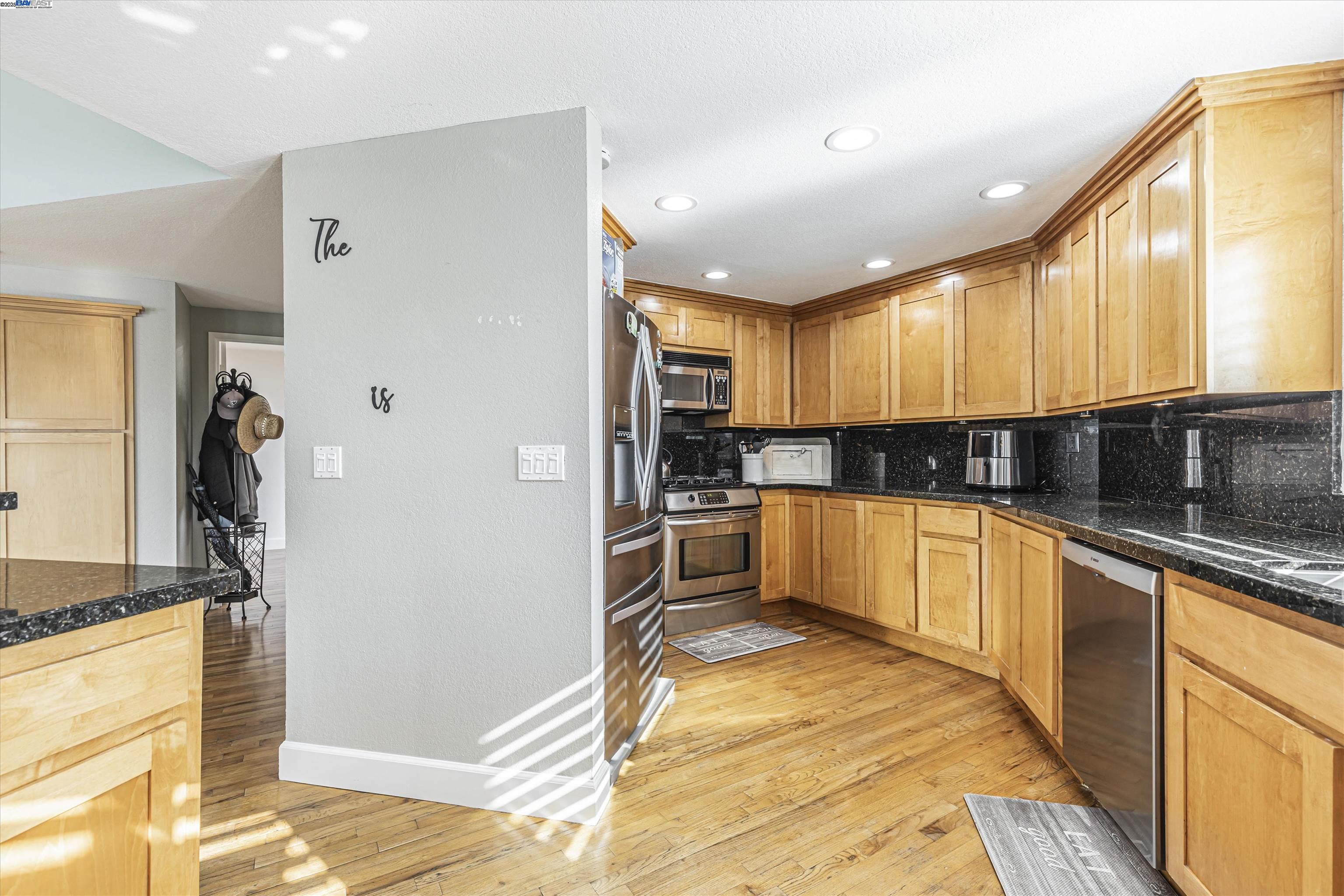 Detail Gallery Image 9 of 27 For 2256 Cove Ct, Discovery Bay,  CA 94505 - 3 Beds | 2 Baths