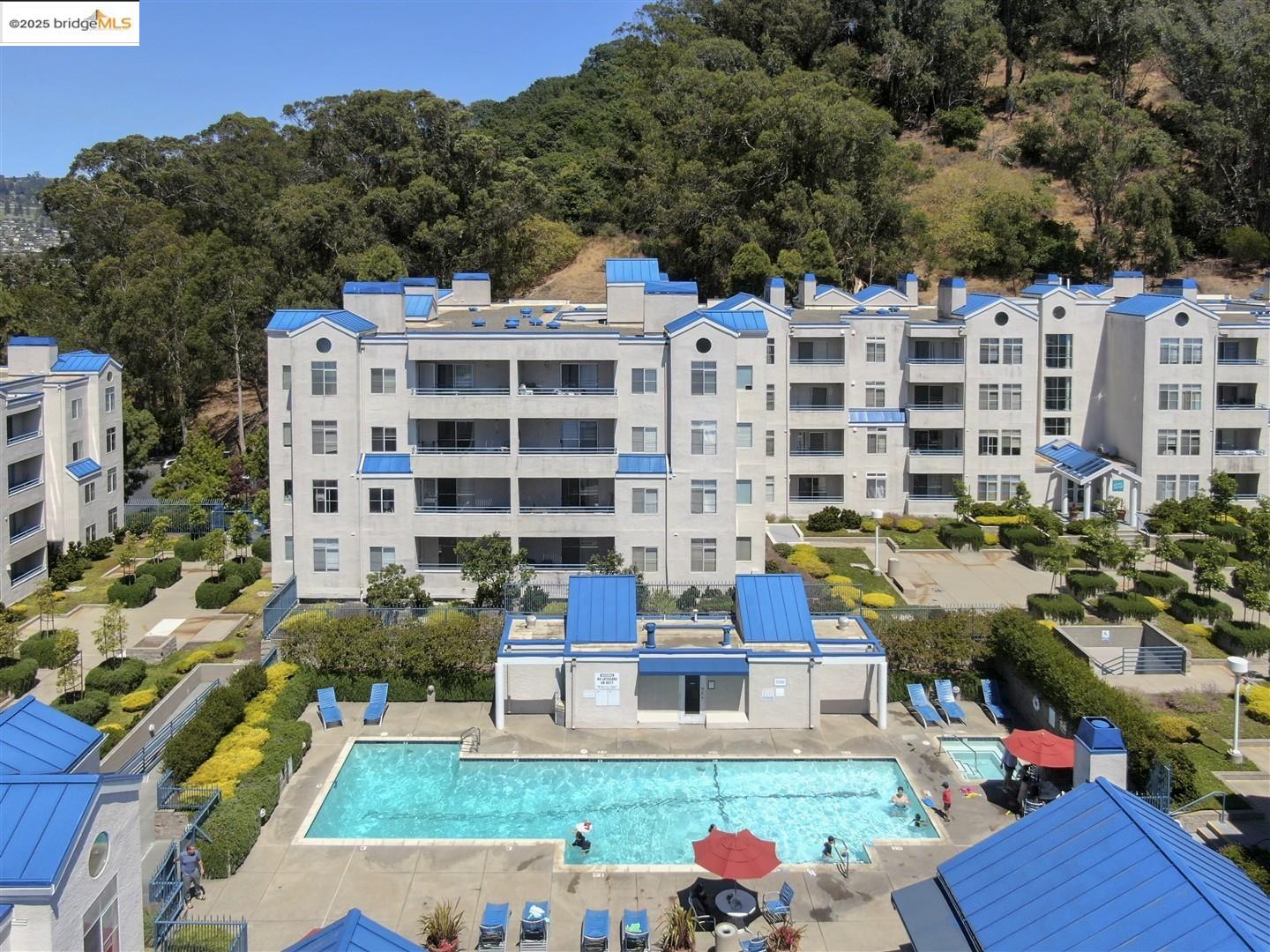 Browse active condo listings in BAYSIDE