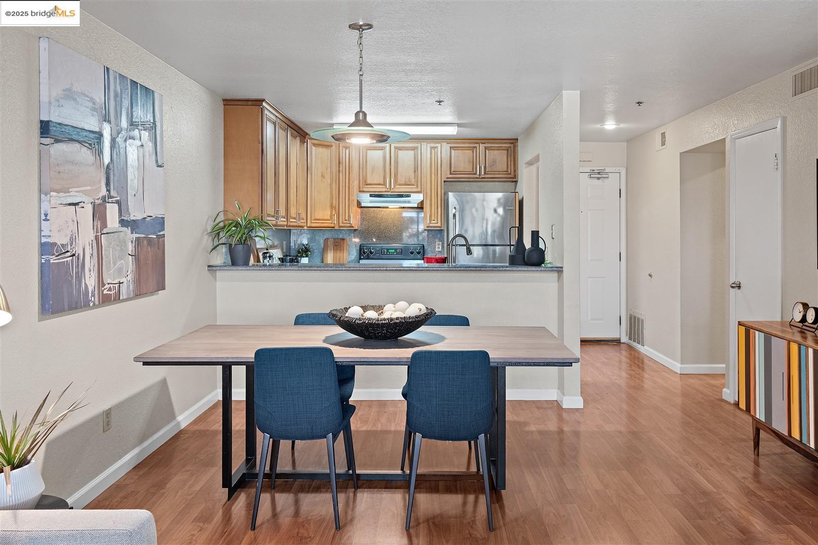 Detail Gallery Image 11 of 54 For 535 Pierce St #3409,  Albany,  CA 94706 - 2 Beds | 2 Baths