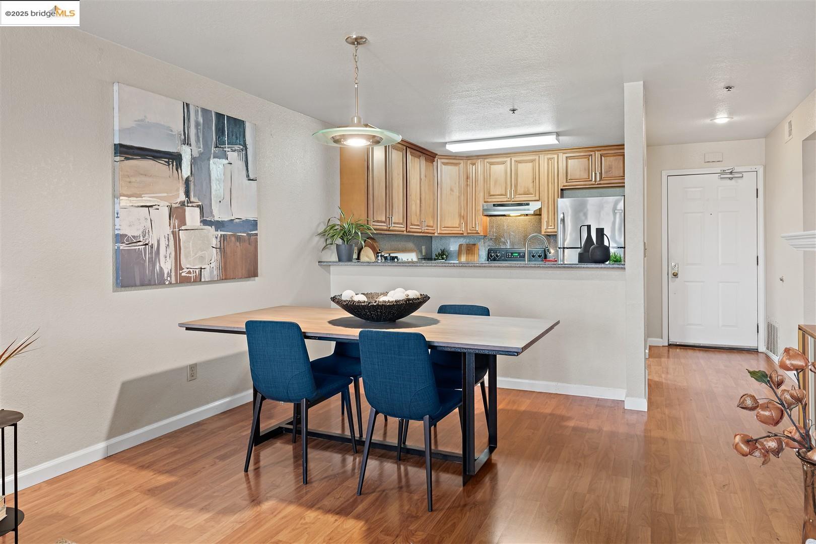 Detail Gallery Image 12 of 54 For 535 Pierce St #3409,  Albany,  CA 94706 - 2 Beds | 2 Baths
