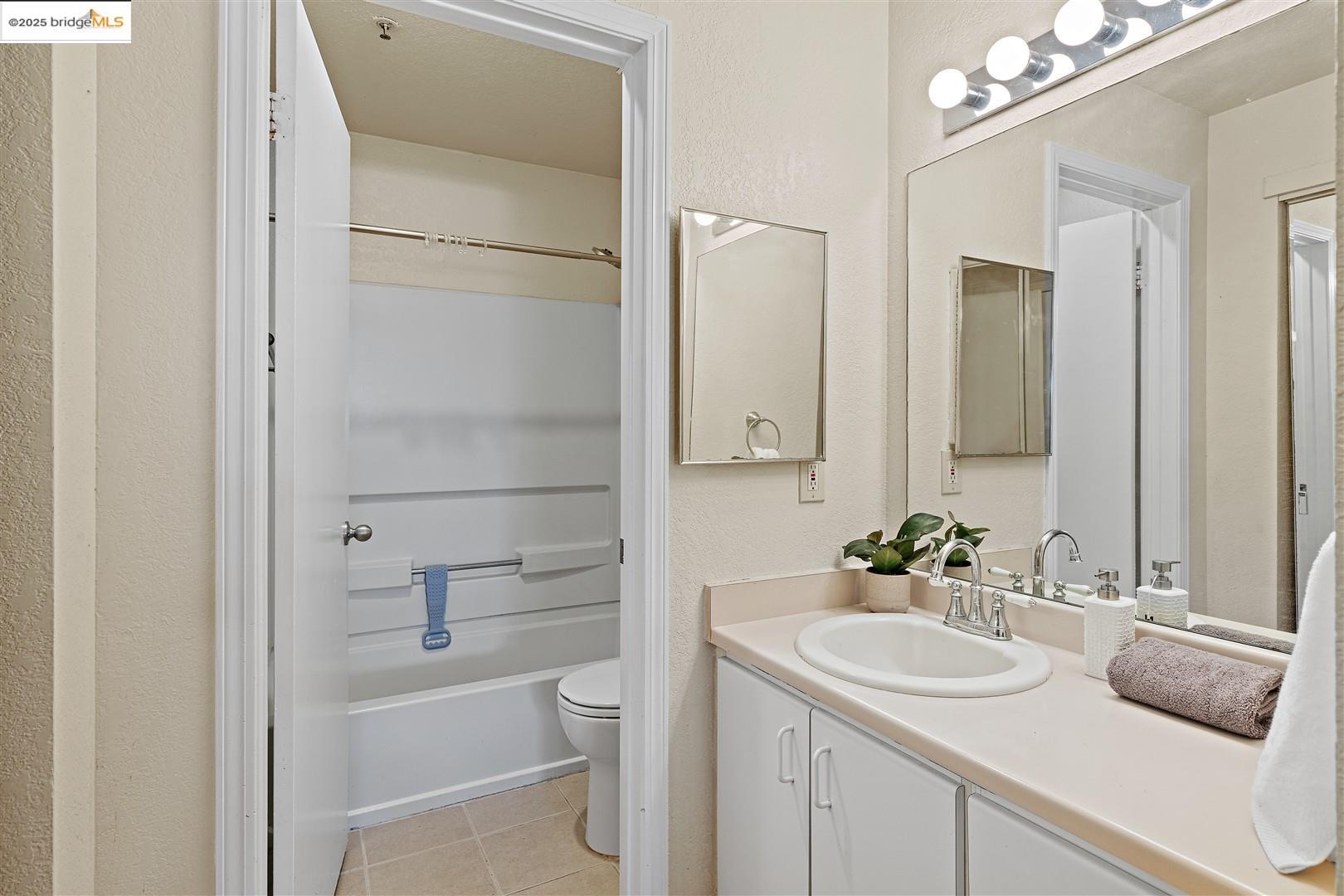 Detail Gallery Image 20 of 54 For 535 Pierce St #3409,  Albany,  CA 94706 - 2 Beds | 2 Baths