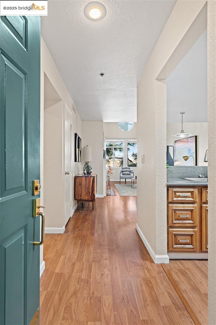 Detail Gallery Image 3 of 54 For 535 Pierce St #3409,  Albany,  CA 94706 - 2 Beds | 2 Baths