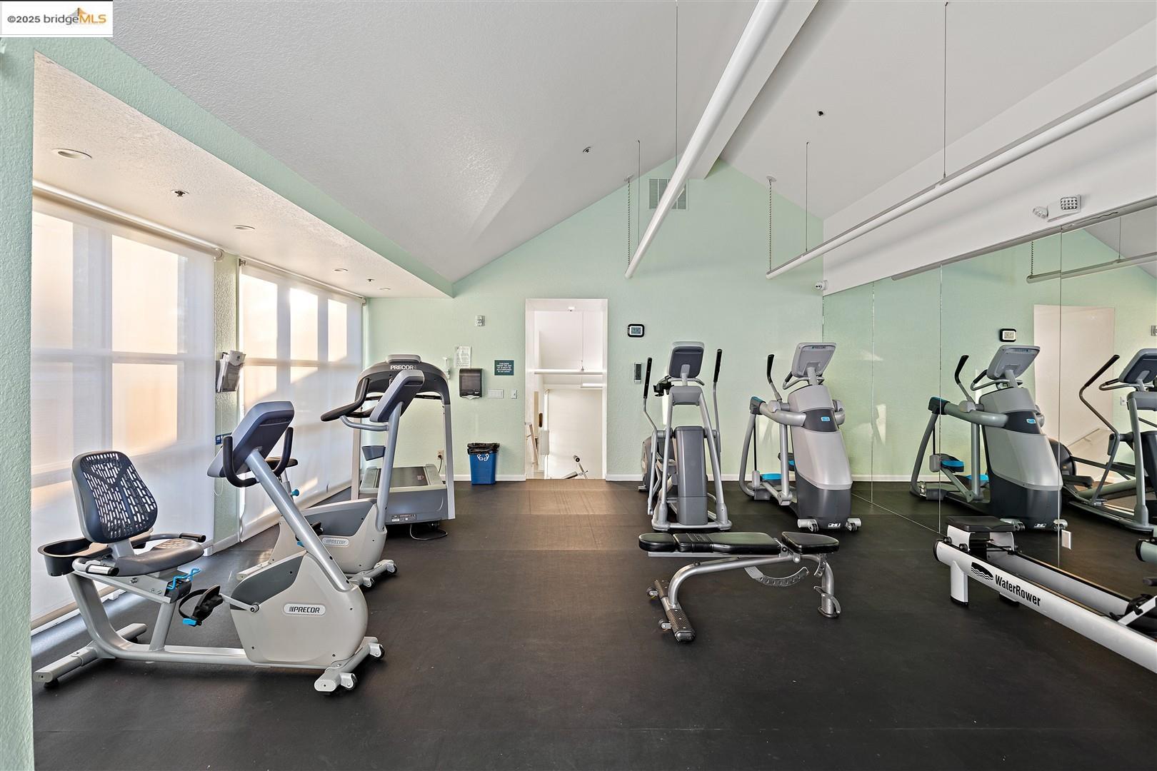 Detail Gallery Image 31 of 54 For 535 Pierce St #3409,  Albany,  CA 94706 - 2 Beds | 2 Baths
