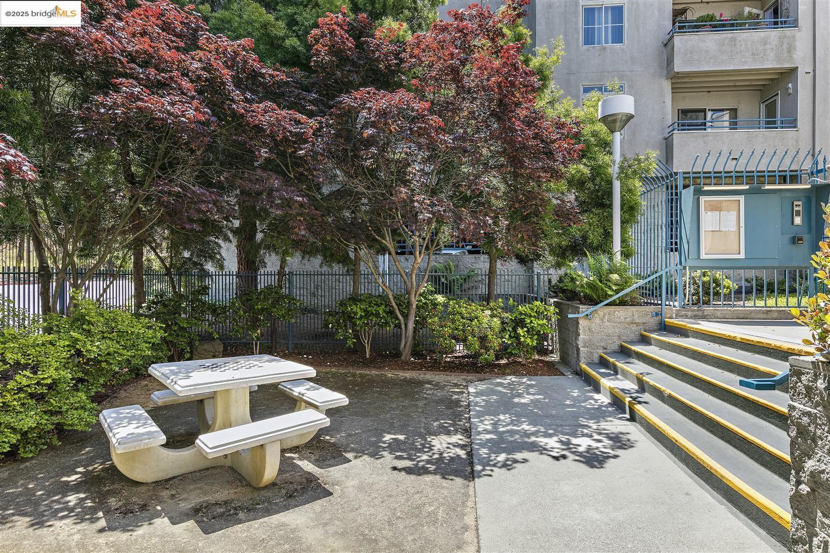 Detail Gallery Image 34 of 54 For 535 Pierce St #3409,  Albany,  CA 94706 - 2 Beds | 2 Baths