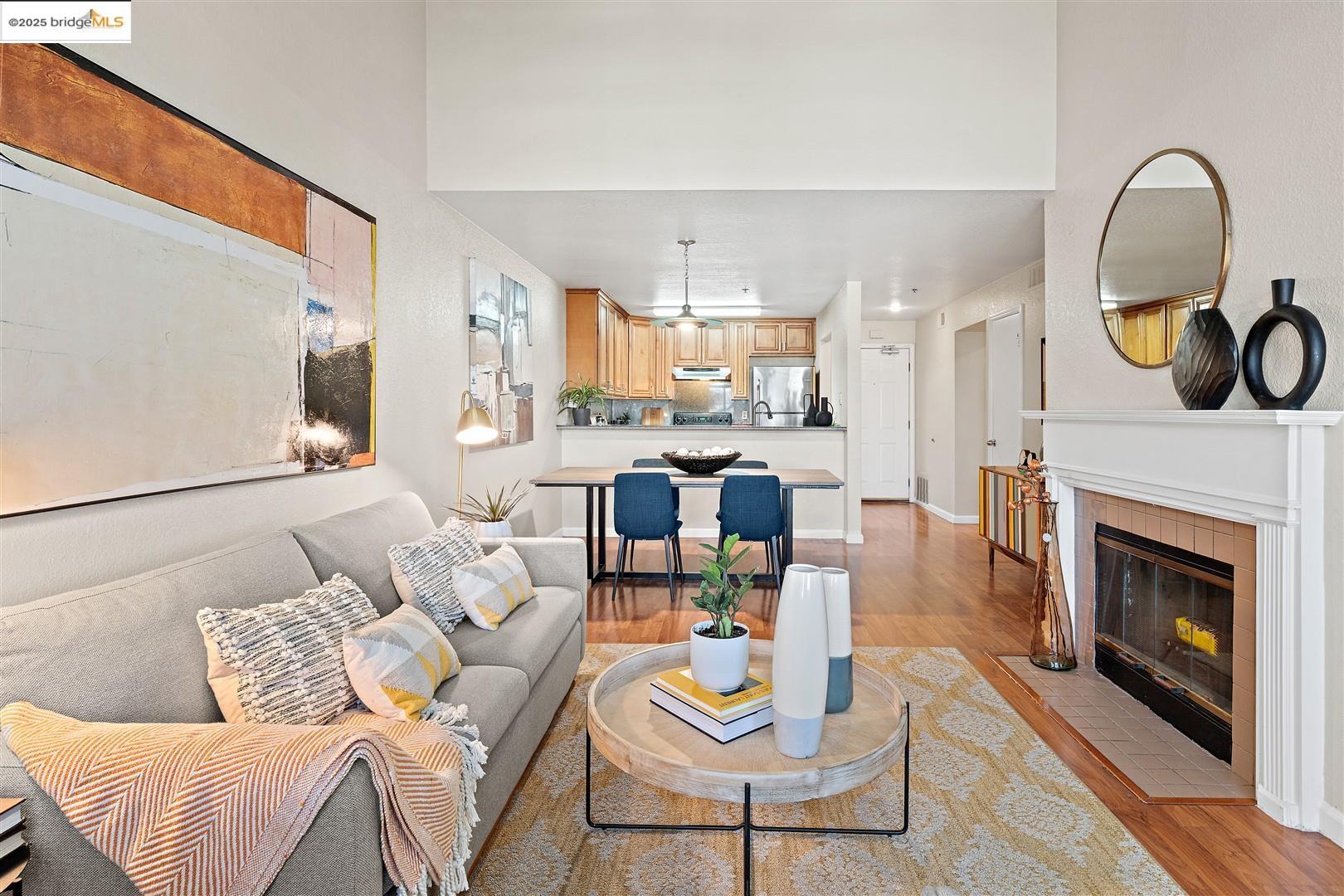 Detail Gallery Image 9 of 54 For 535 Pierce St #3409,  Albany,  CA 94706 - 2 Beds | 2 Baths