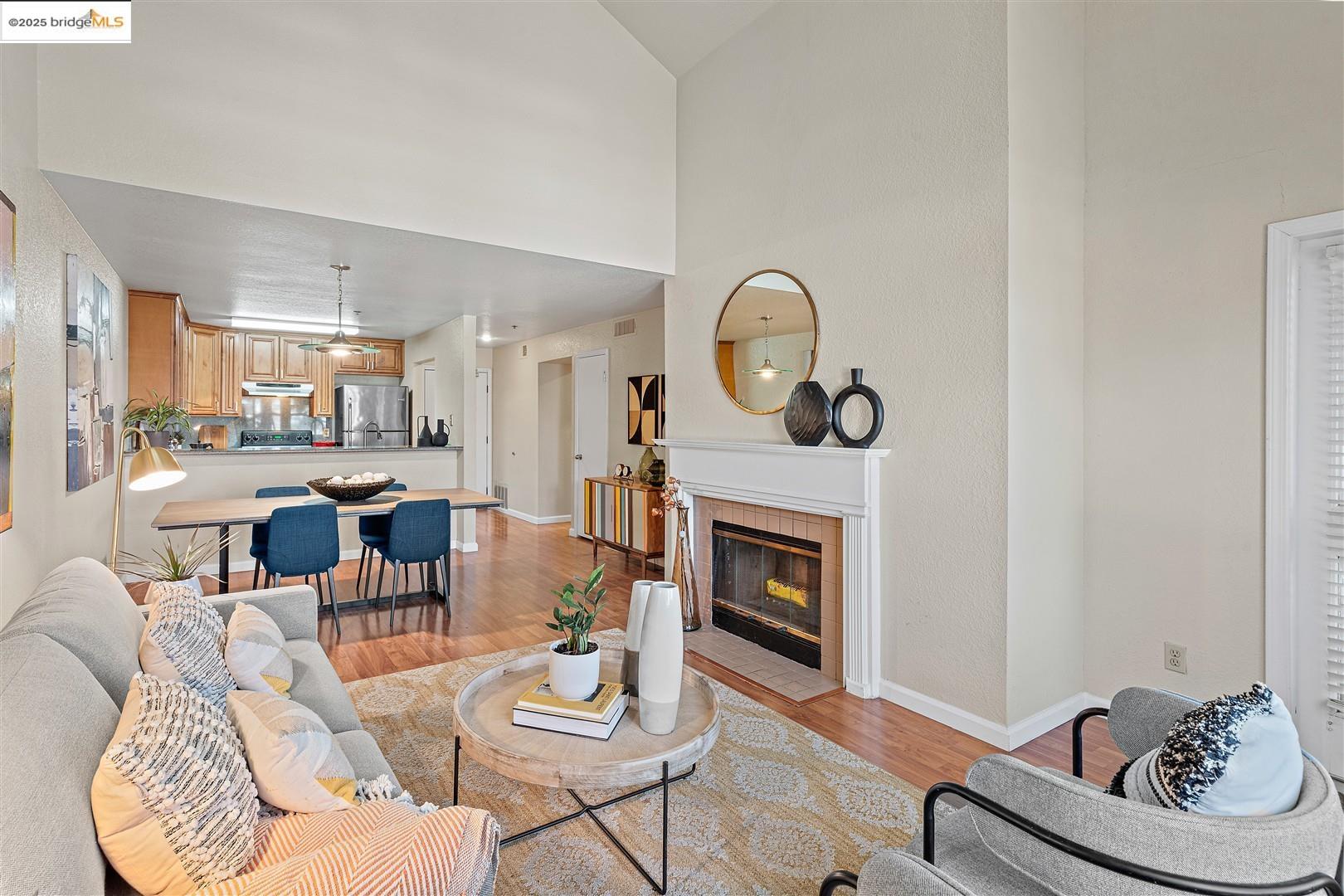 Detail Gallery Image 10 of 54 For 535 Pierce St #3409,  Albany,  CA 94706 - 2 Beds | 2 Baths