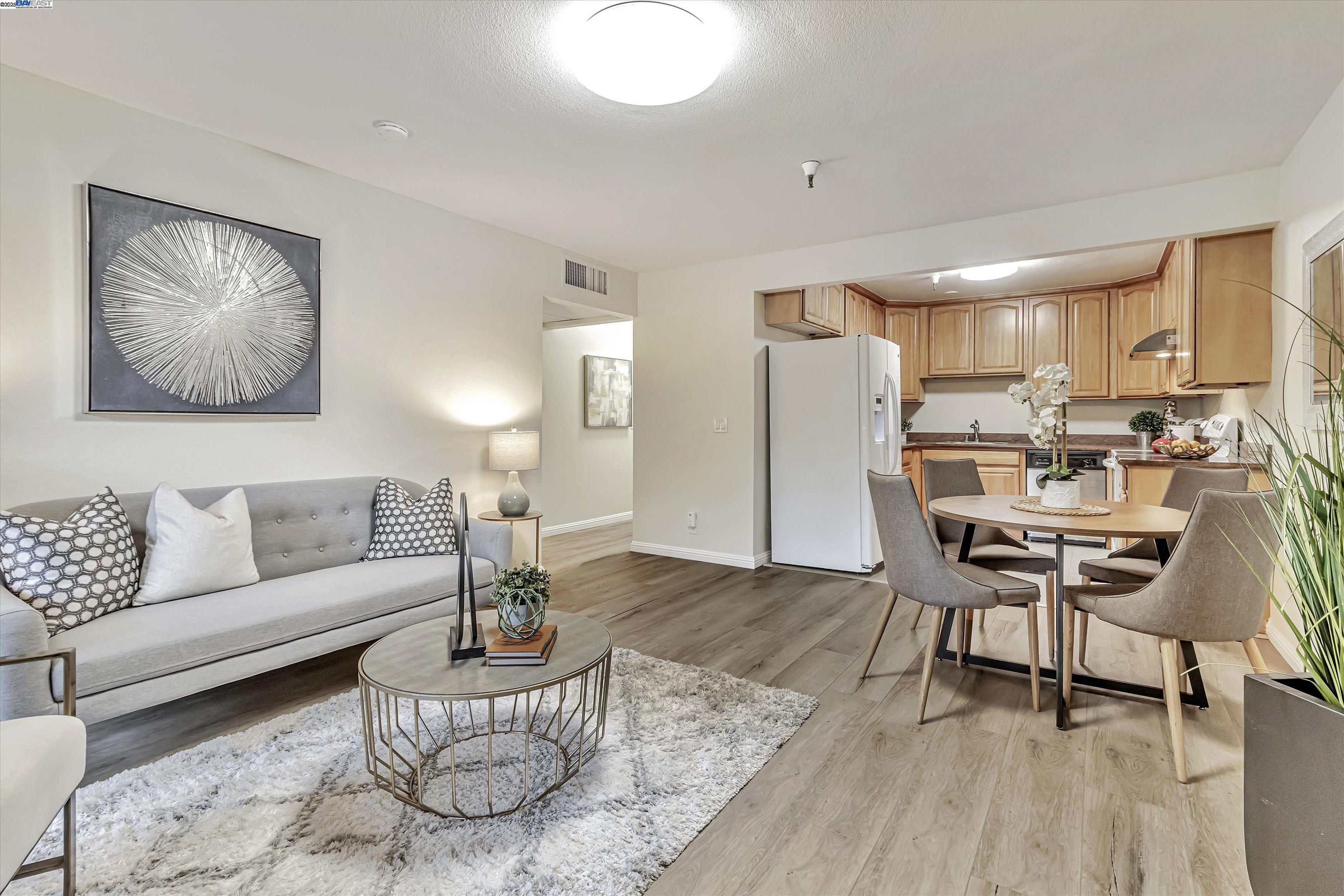Photo #4: 41082744 Listing: Photo #4