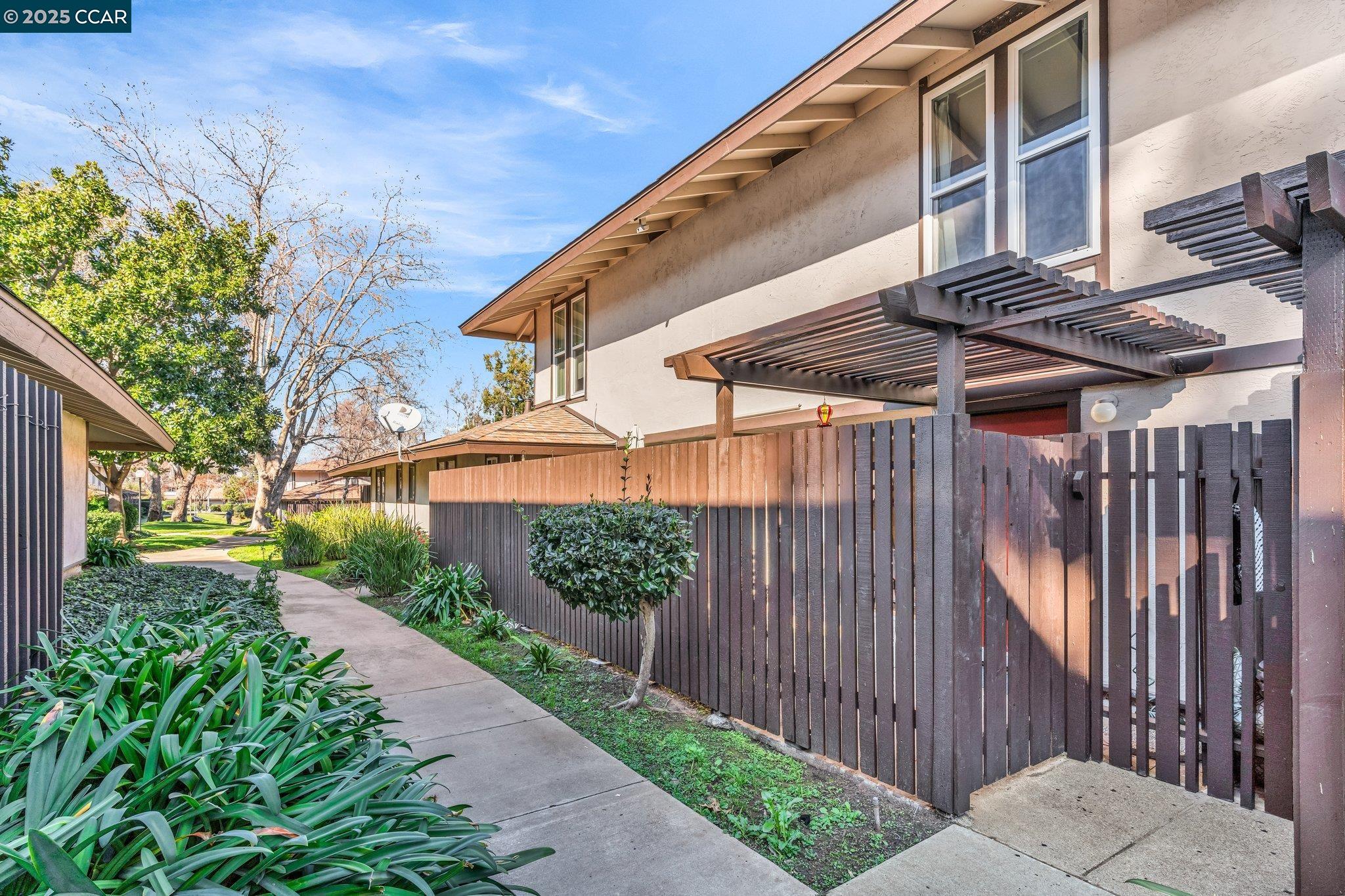 Photo #2: 41082758 Listing 