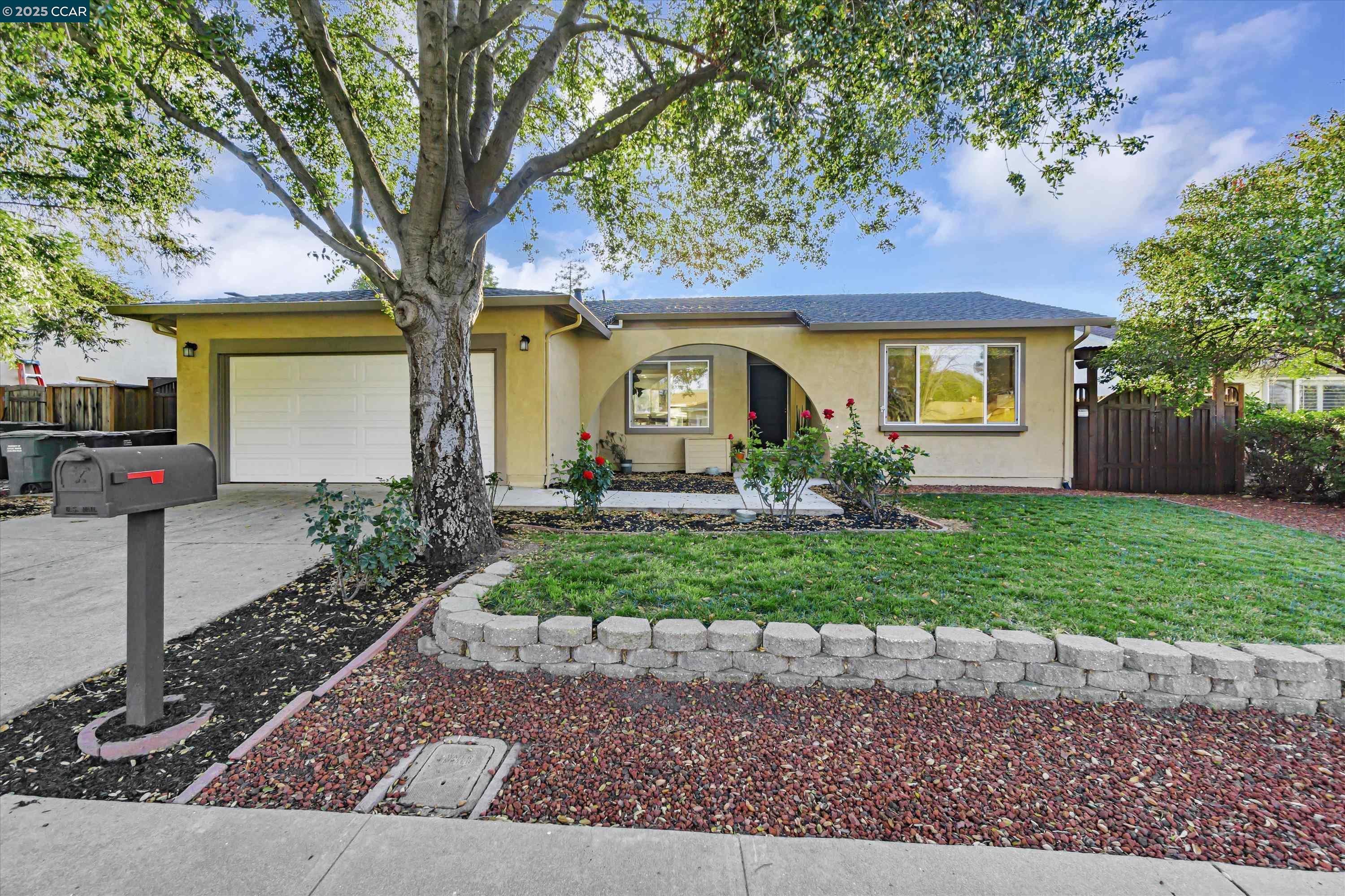 Detail Gallery Image 1 of 1 For 1831 Elkwood Dr, Concord,  CA 94519 - 4 Beds | 2 Baths