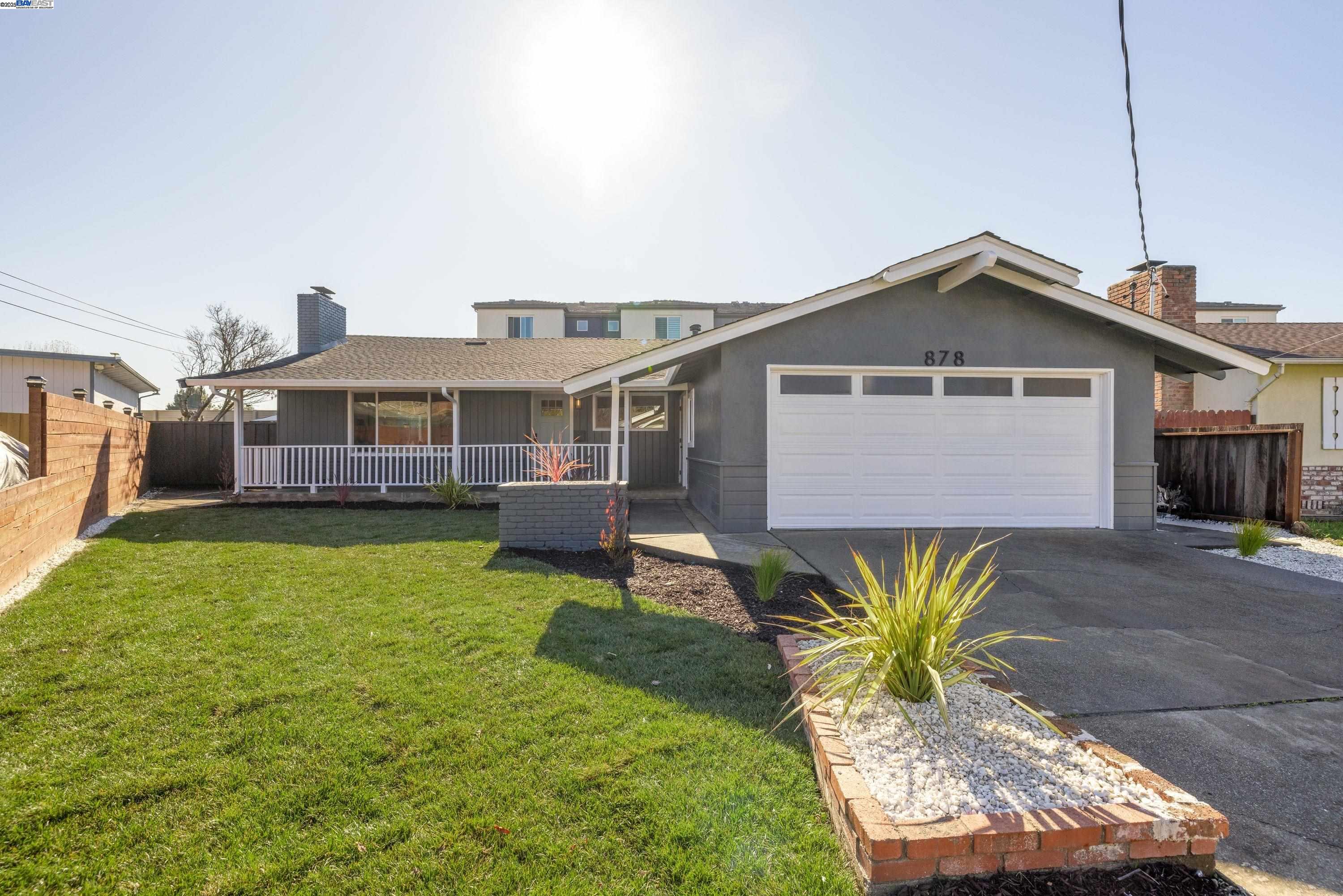 Detail Gallery Image 1 of 1 For 878 Devonshire Ave, San Leandro,  CA 94579 - 3 Beds | 2 Baths